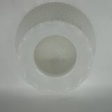 Opaline globe suspension