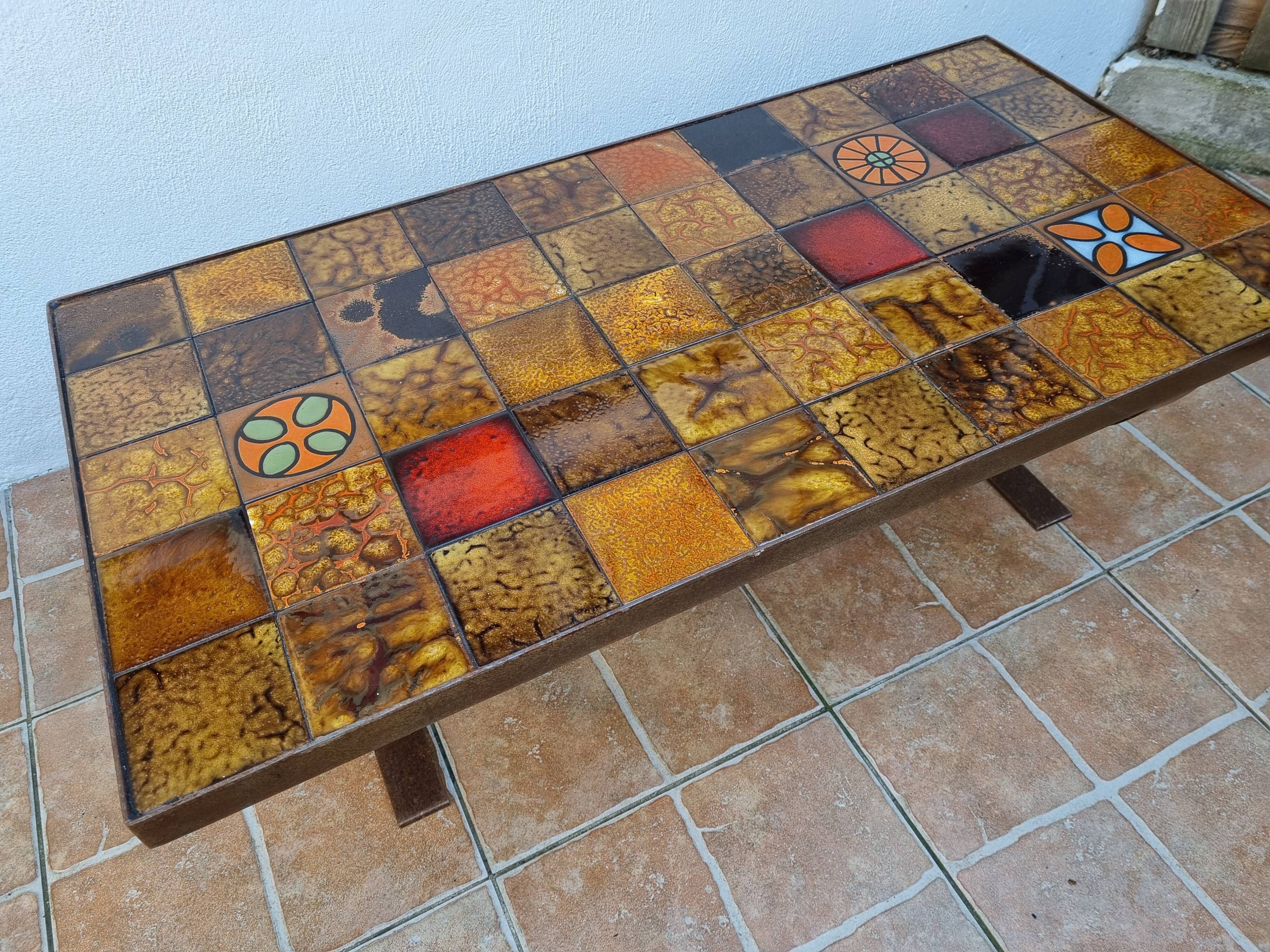 Vintage coffee table "Moulin de la roue" Vallauris in glazed ceramic and forged metal