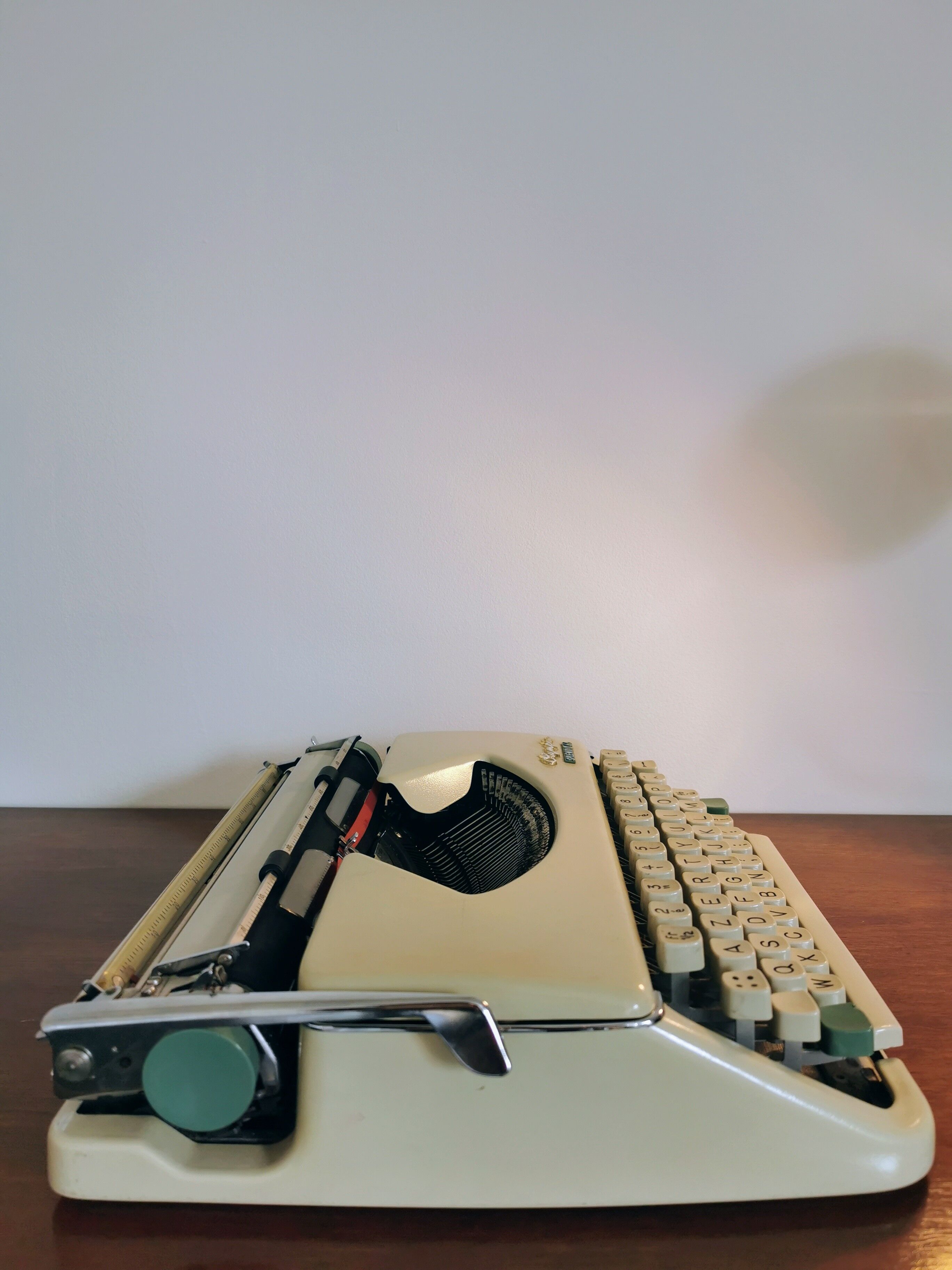 Typewriter Olympia Splendid 66