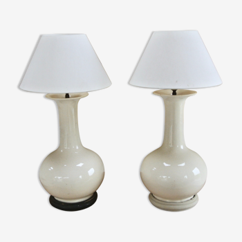 Pair of lamps - off-white ceramic foot - wooden bass