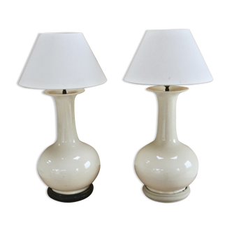 Pair of lamps - off-white ceramic foot - wooden bass