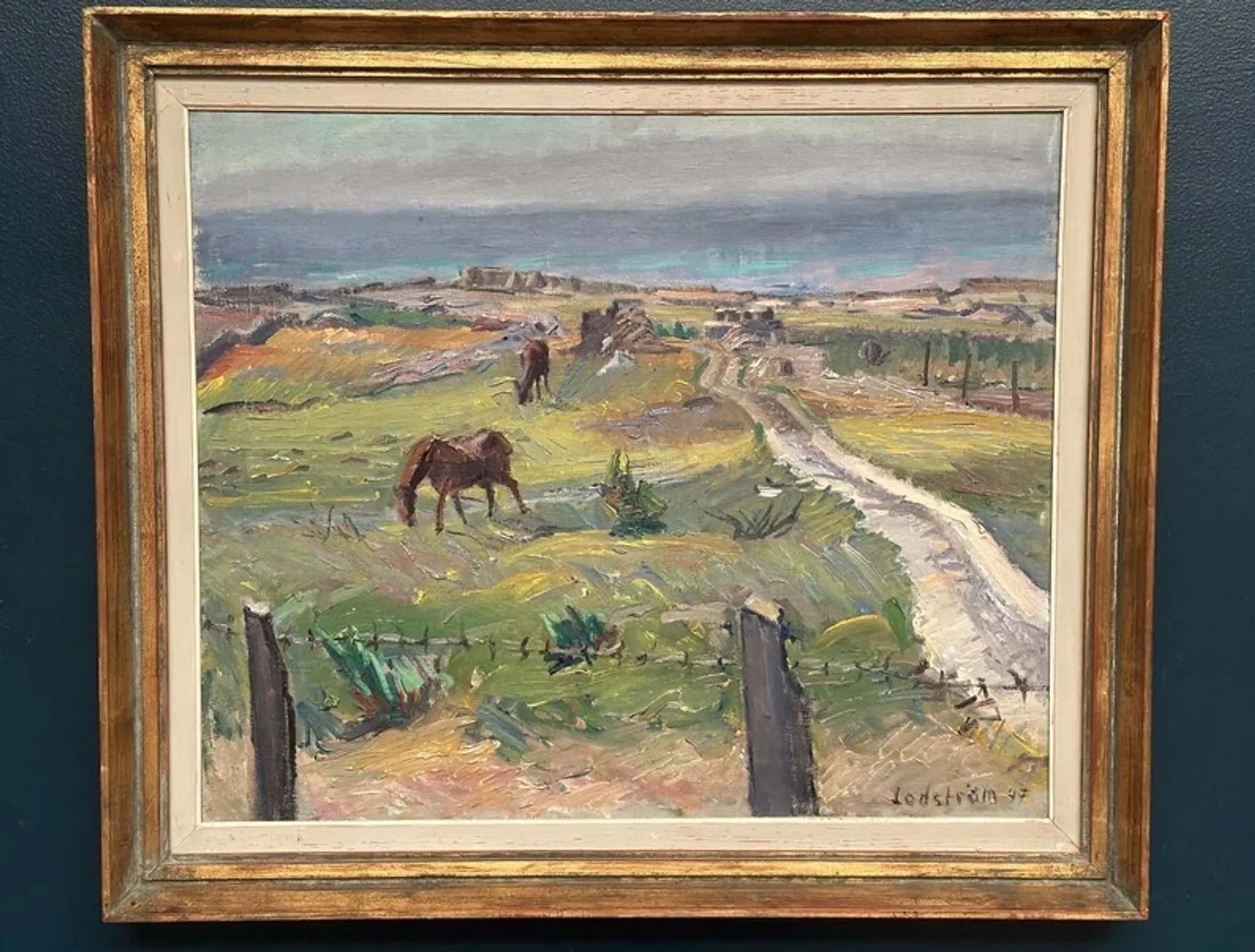 Original Swedish Oil on Canvas – "Coastal Scene with Horses" by Georg Lodström – Signed – 1947 – Framed – 77 × 66 cm