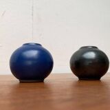 Small minimalist round vases from a mid-century pottery studio by Hildegard and Peter Delius for Hamelner Töpferei, 1960s, set of 2.