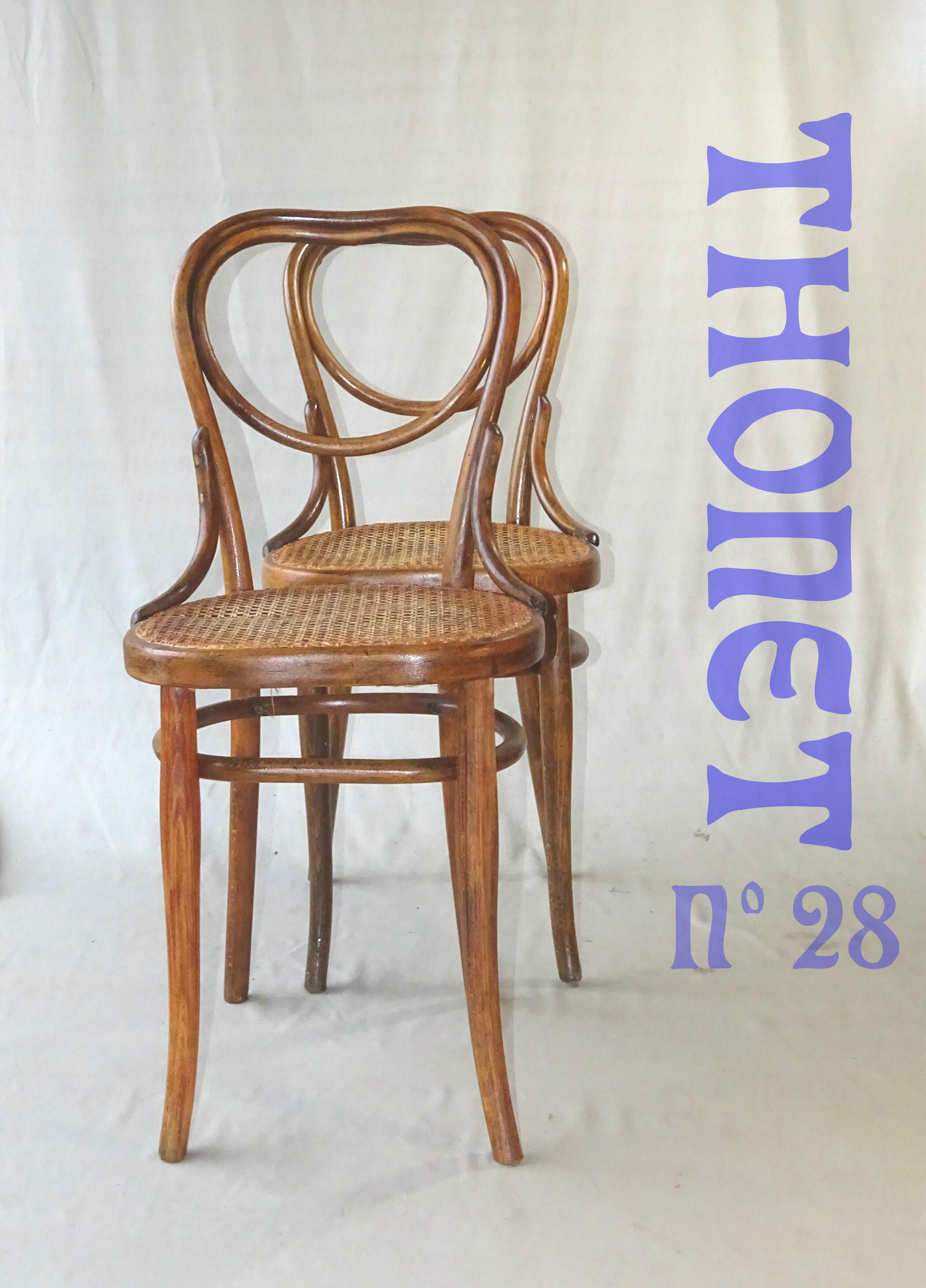 Chaises Thonet n°28 de 1900 cannées " cœur"