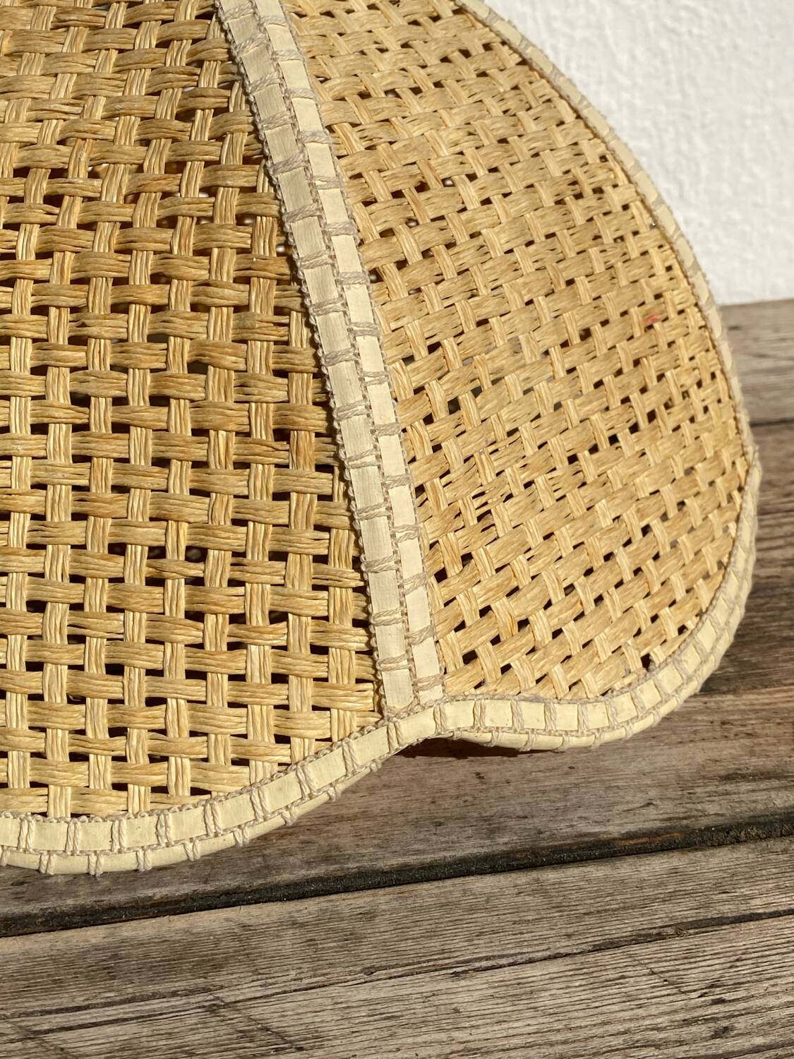 Rattan and flower cane hanging lamp