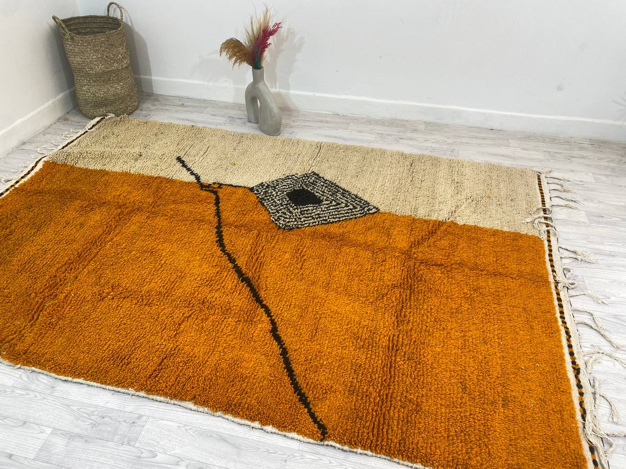 Handmade Moroccan Berber rug 276 x 183 CM