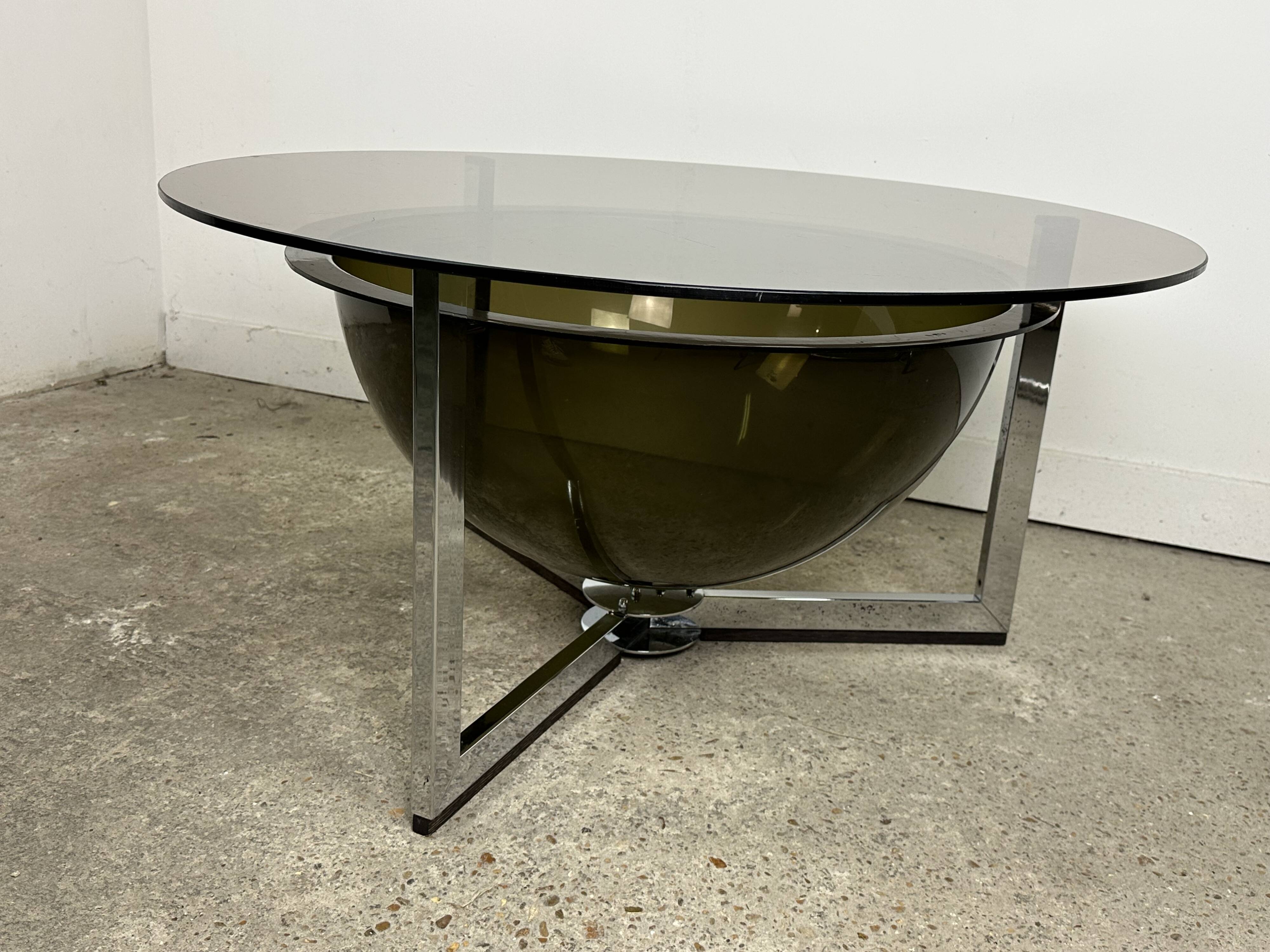 Table basse Space Age en aluminium et verre fumé, 1970