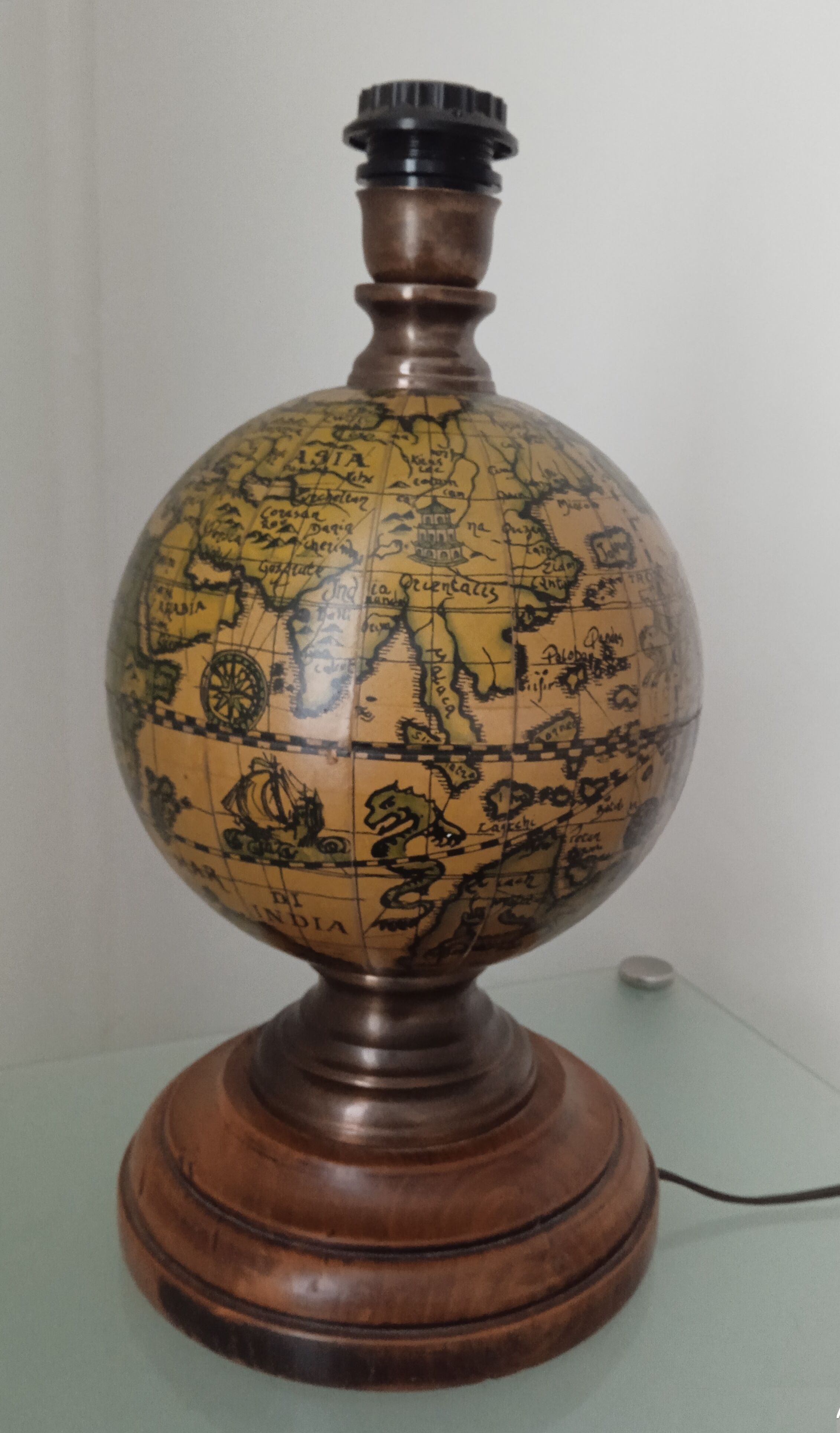 Vintage globe desk lamp base
