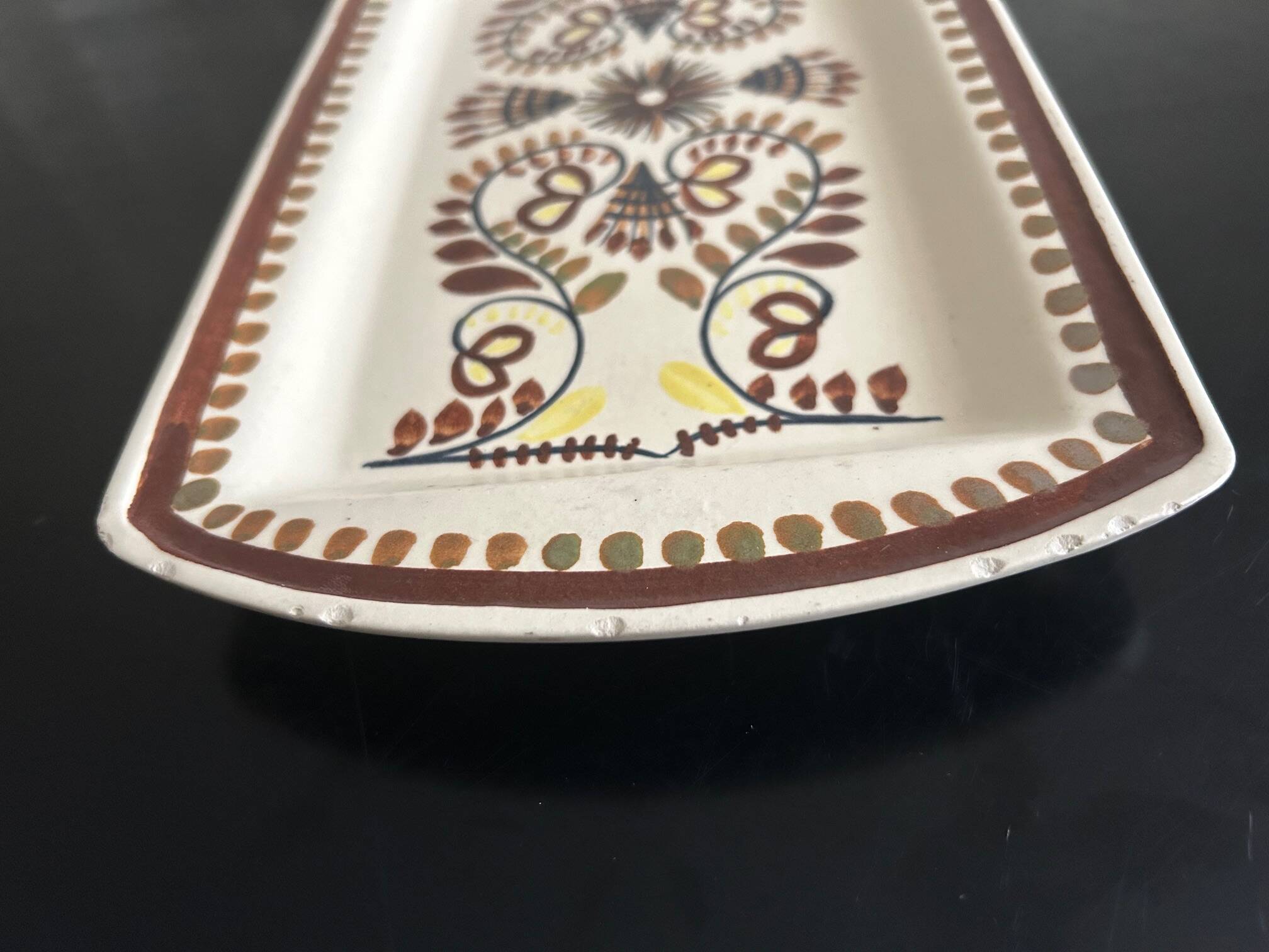 Henriot Quimper cake plate