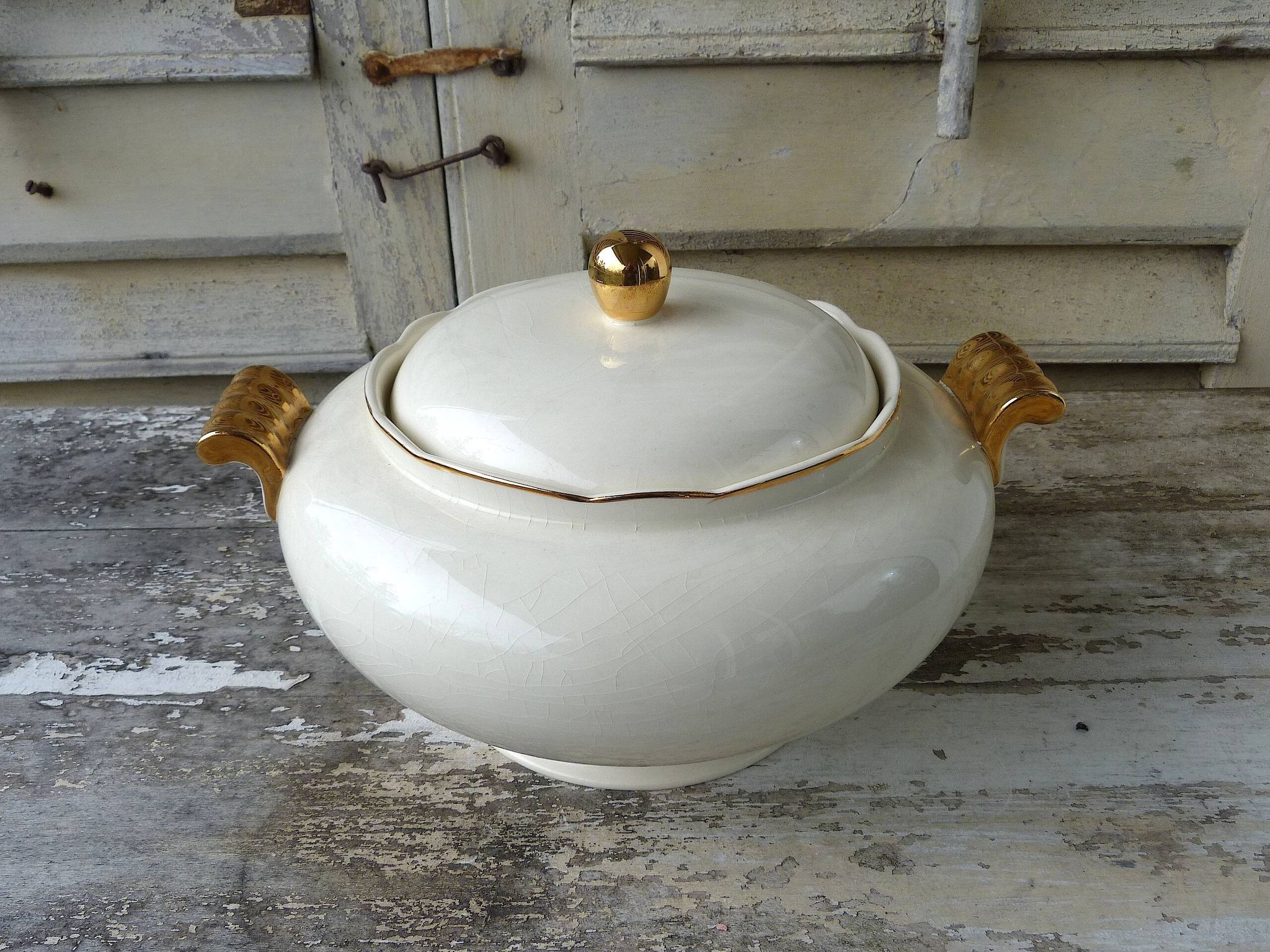 Soup tureen - vegetable bowl Villeroy & Boch Mettlach ivory and gold