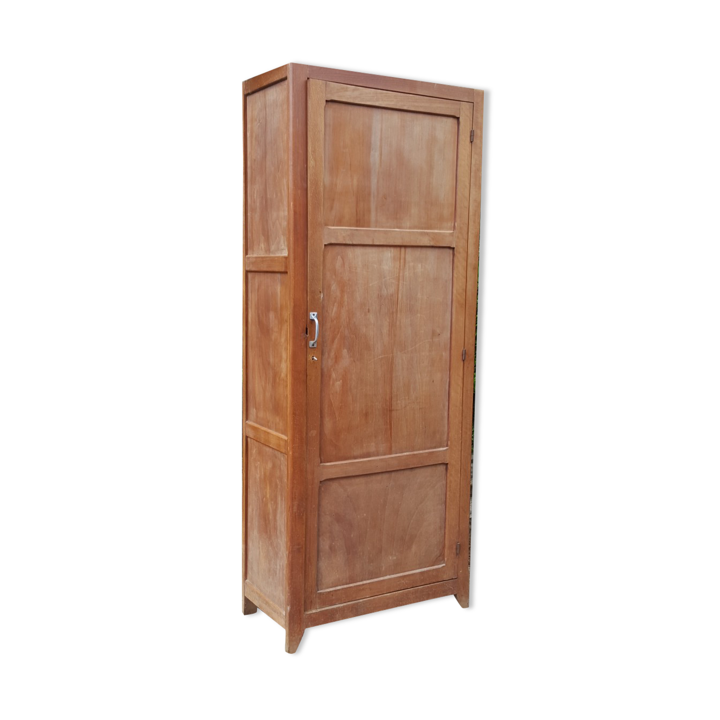 Parisian bonnetière cabinet
