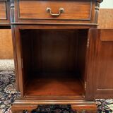 Classic English desk with green leather