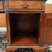 Classic English desk with green leather