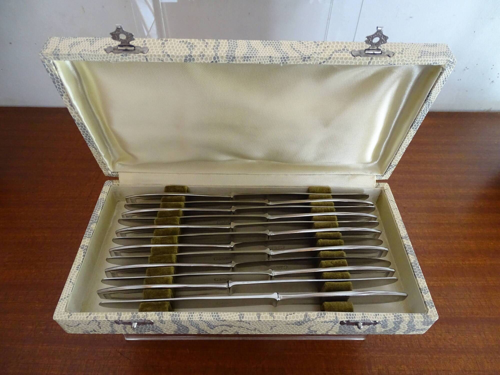 24 Art Deco style stainless steel knives - 12 desserts and 12 cheeses - In boxes