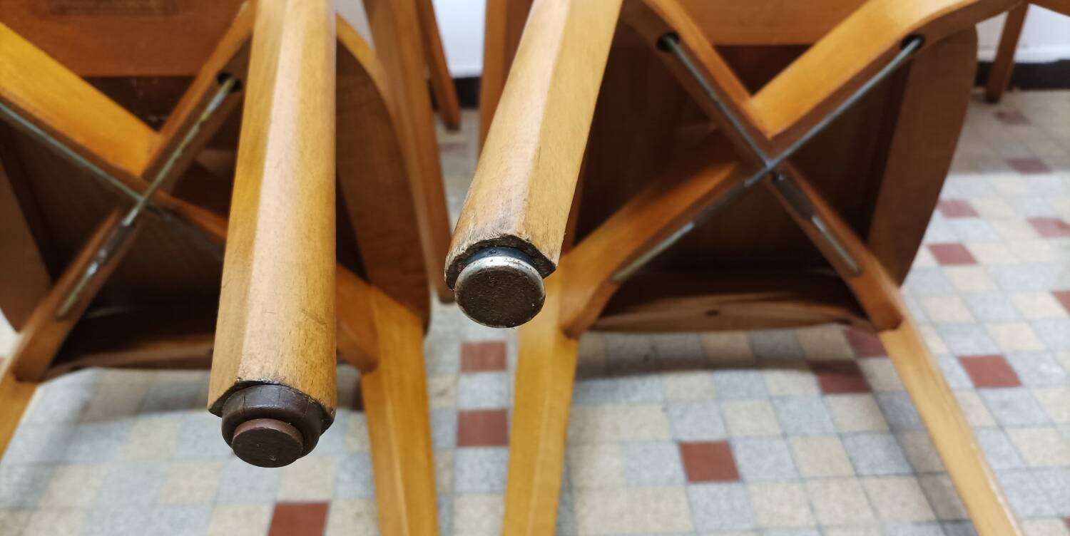 Lot de 6 chaises en bois Monobloc vintage
