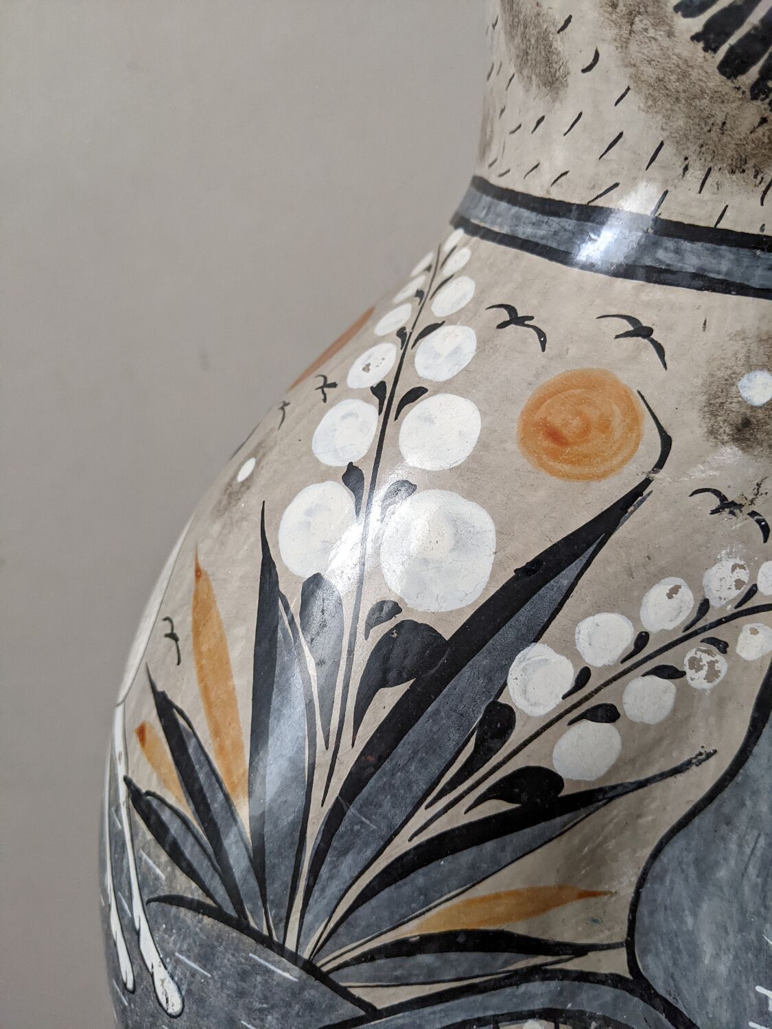 Hand-painted decorative ceramic cat from Tonala, Mexico.