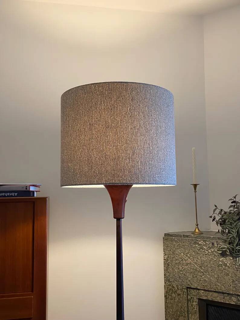 Art Deco floor lamp in solid mahogany 1940s