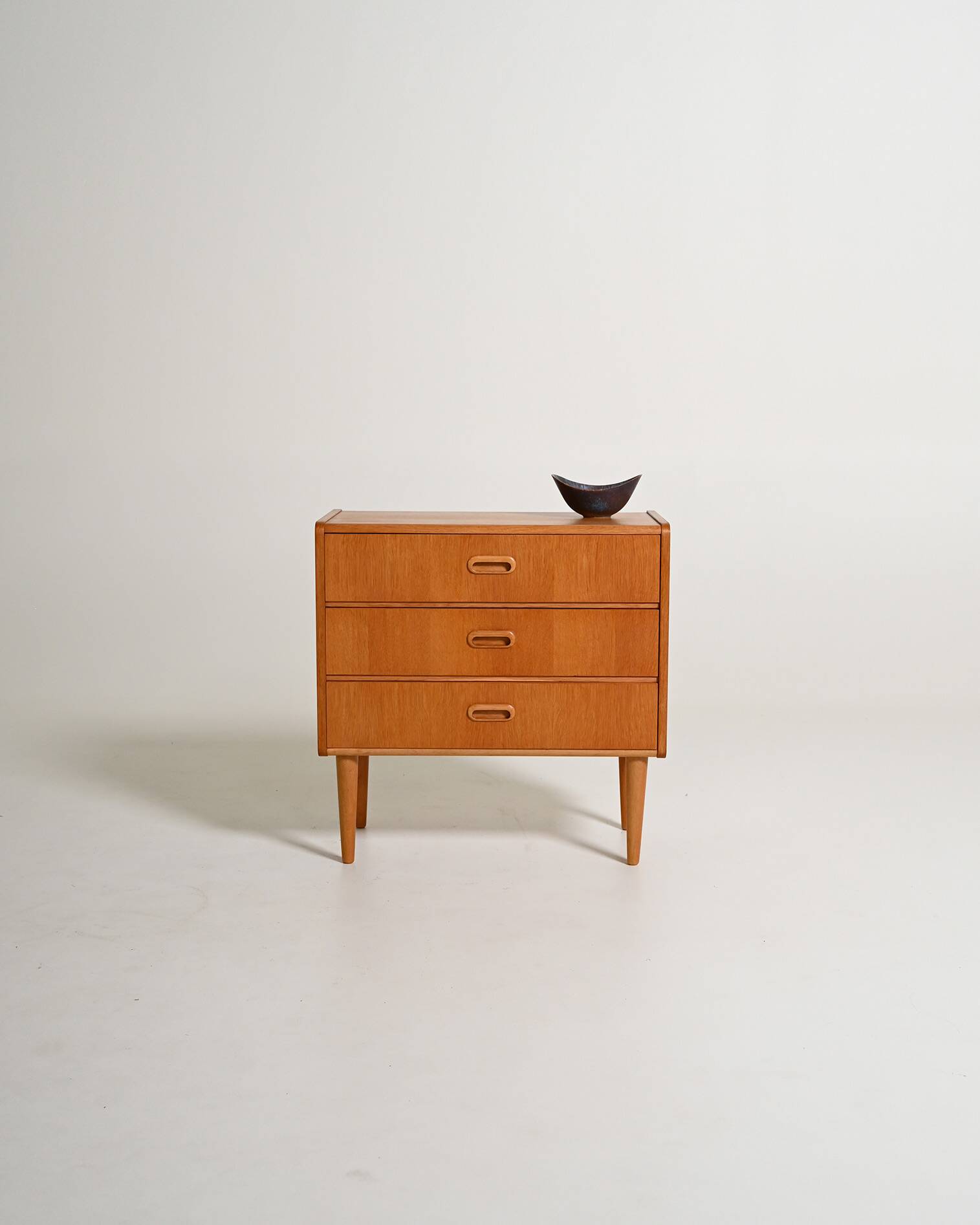 Table de chevet scandinave, années 1950-60