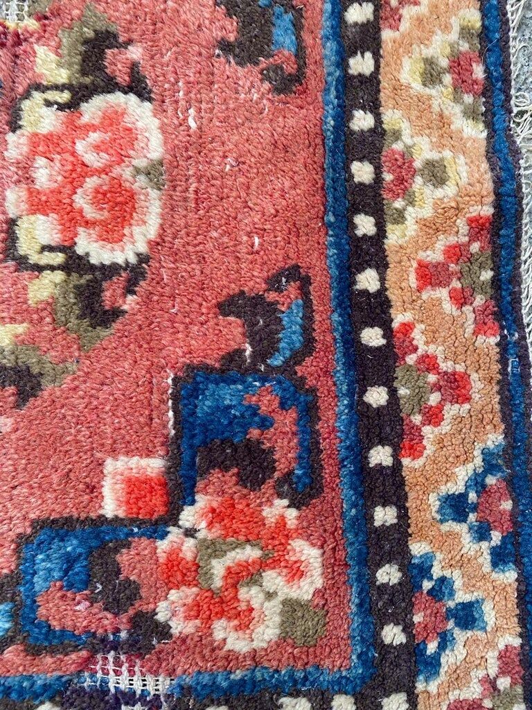 Chinese carpet antique square eliminated 66x61 cm
