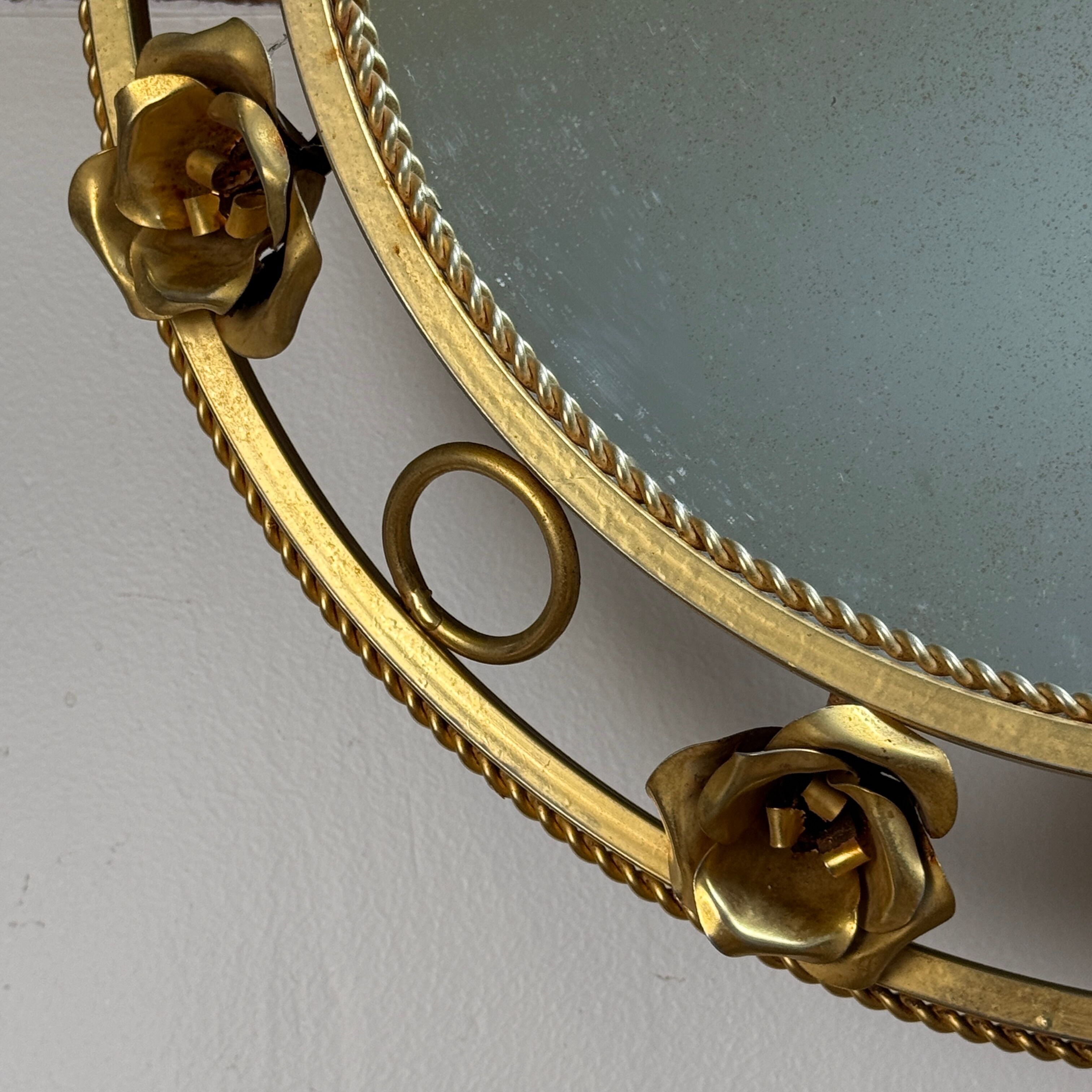 Round sun mirror from the 1960s Italy.