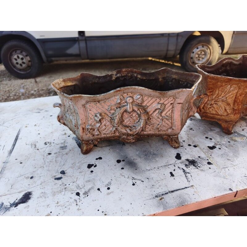 Pair of cast iron planters from 1900 in Charleville - Mézières