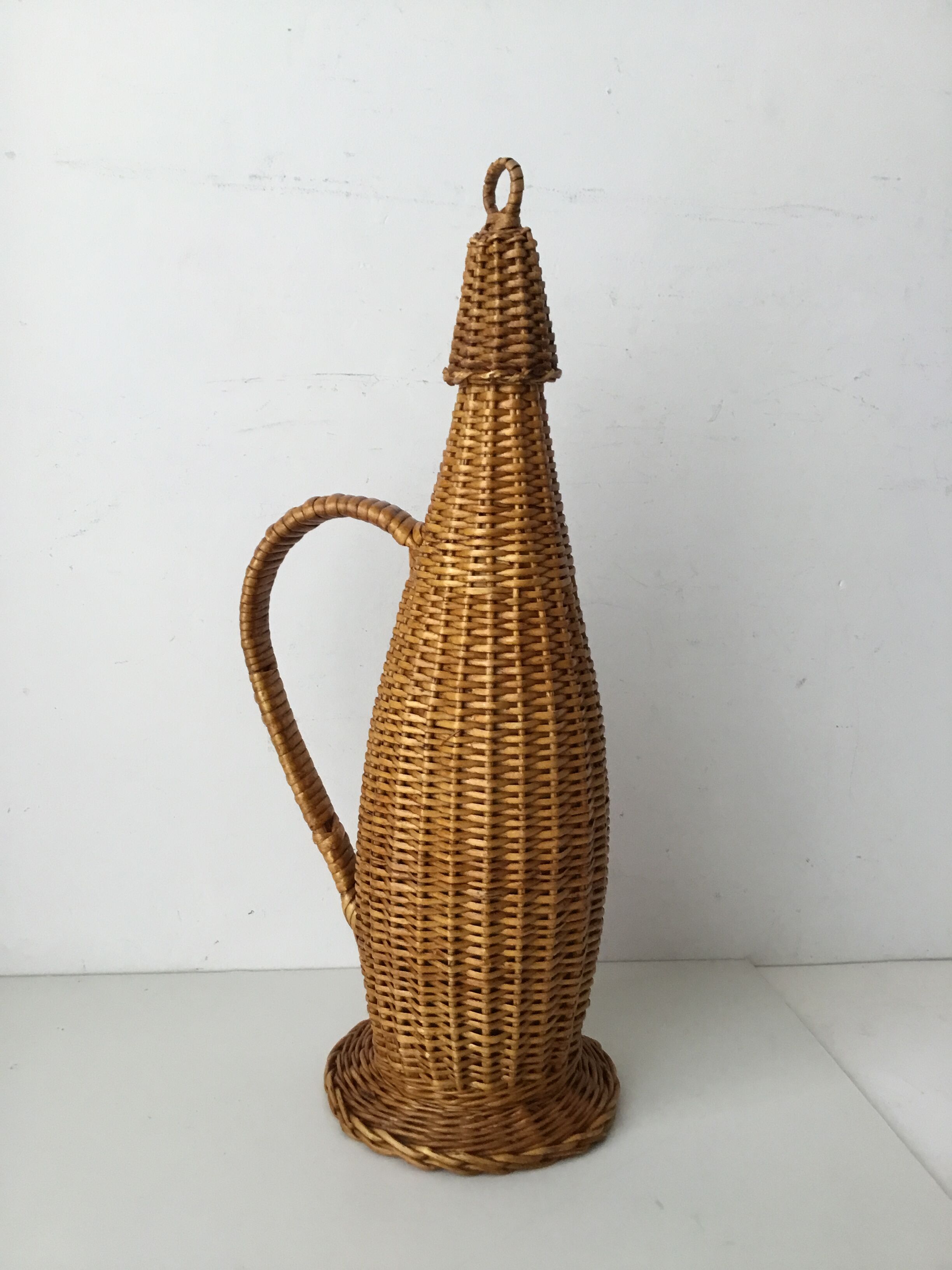Bottle braided rattan