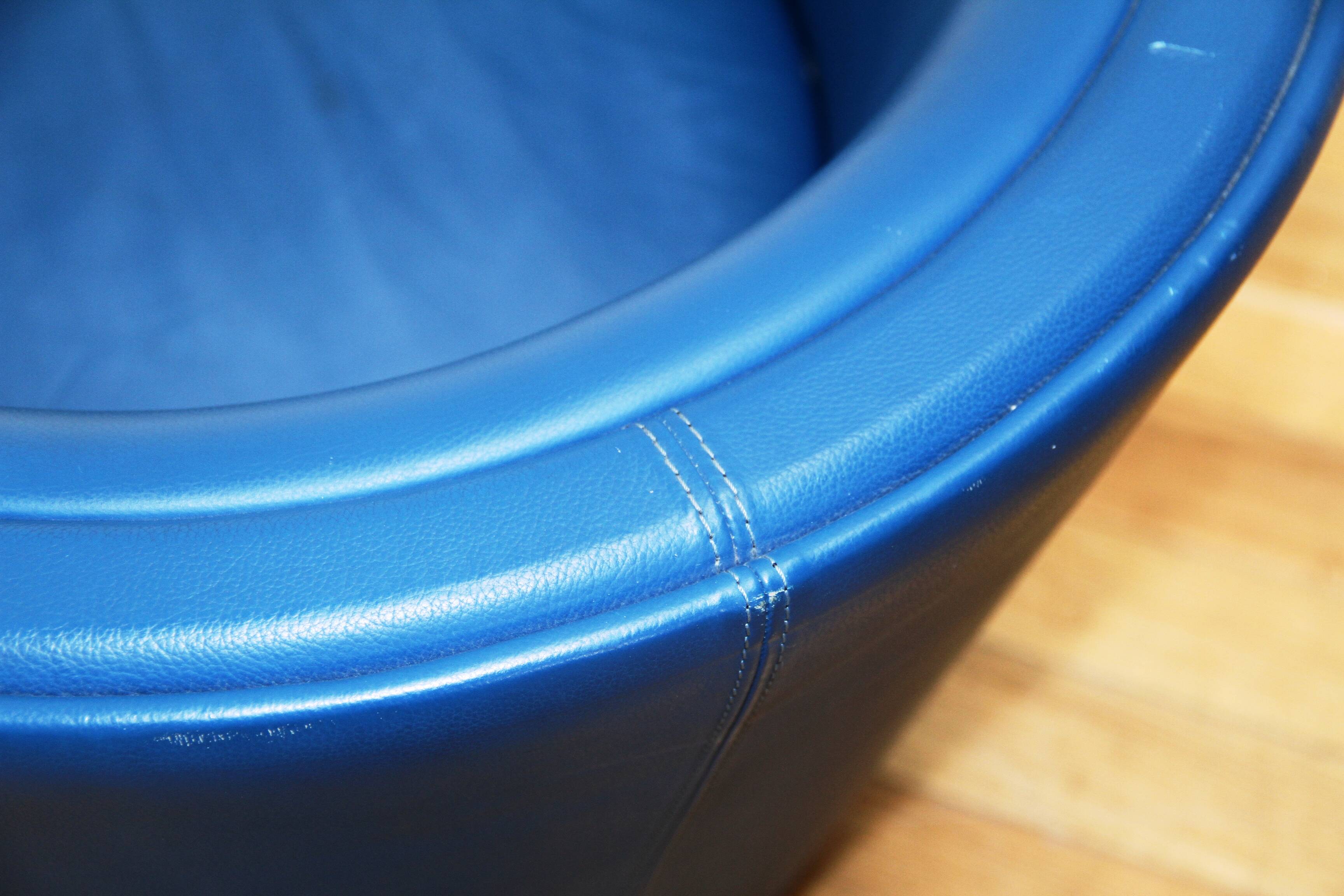 Pair of Rich armchairs, Moroso