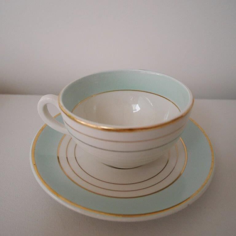 Set of 6 coffee cups with Lunéville saucers, Regency model