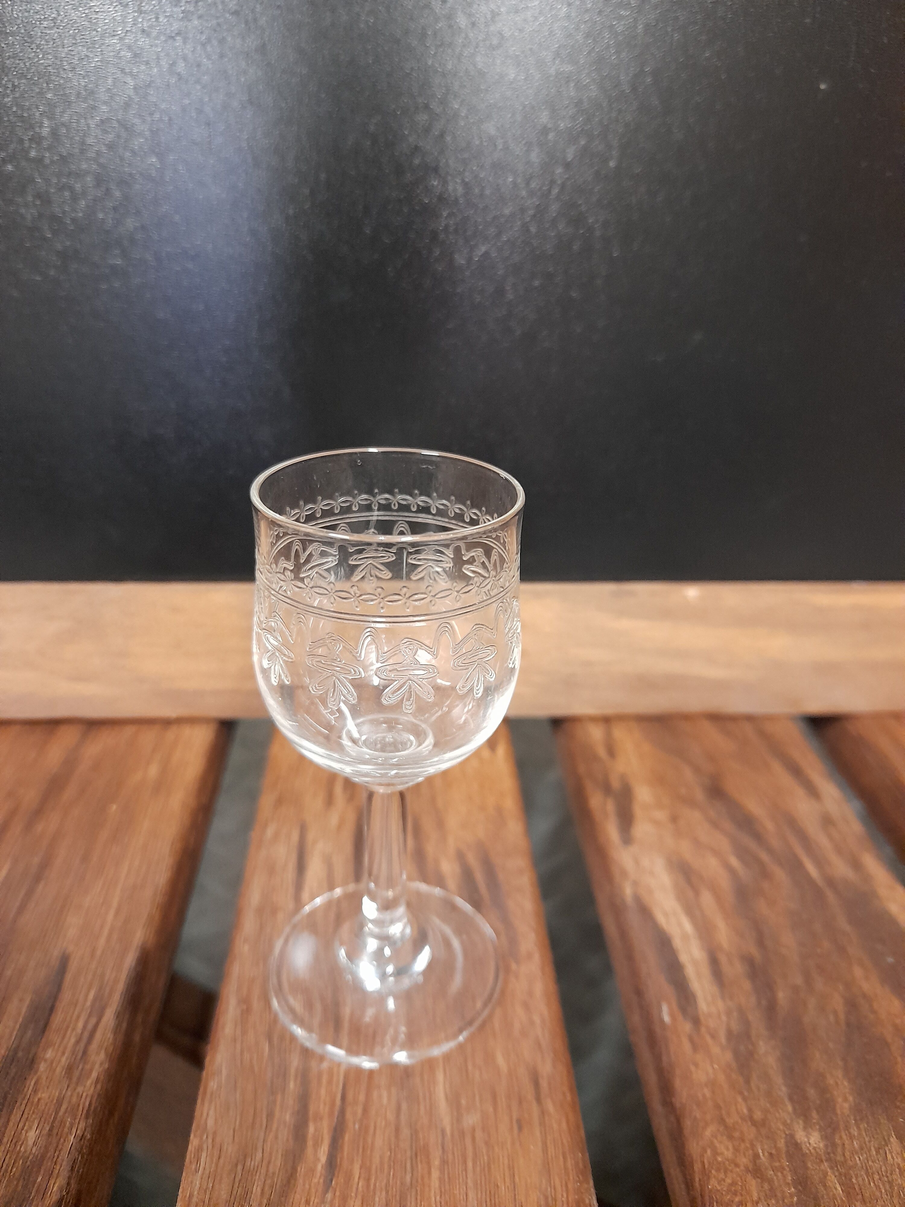 18 crystal glasses