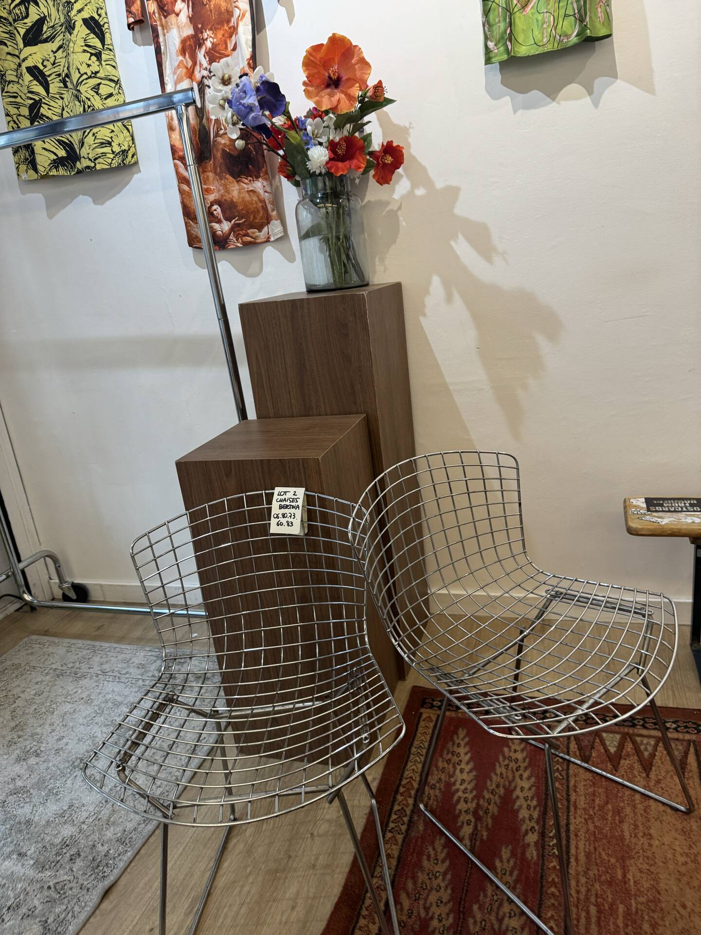 Set of 2 Bertoia chairs