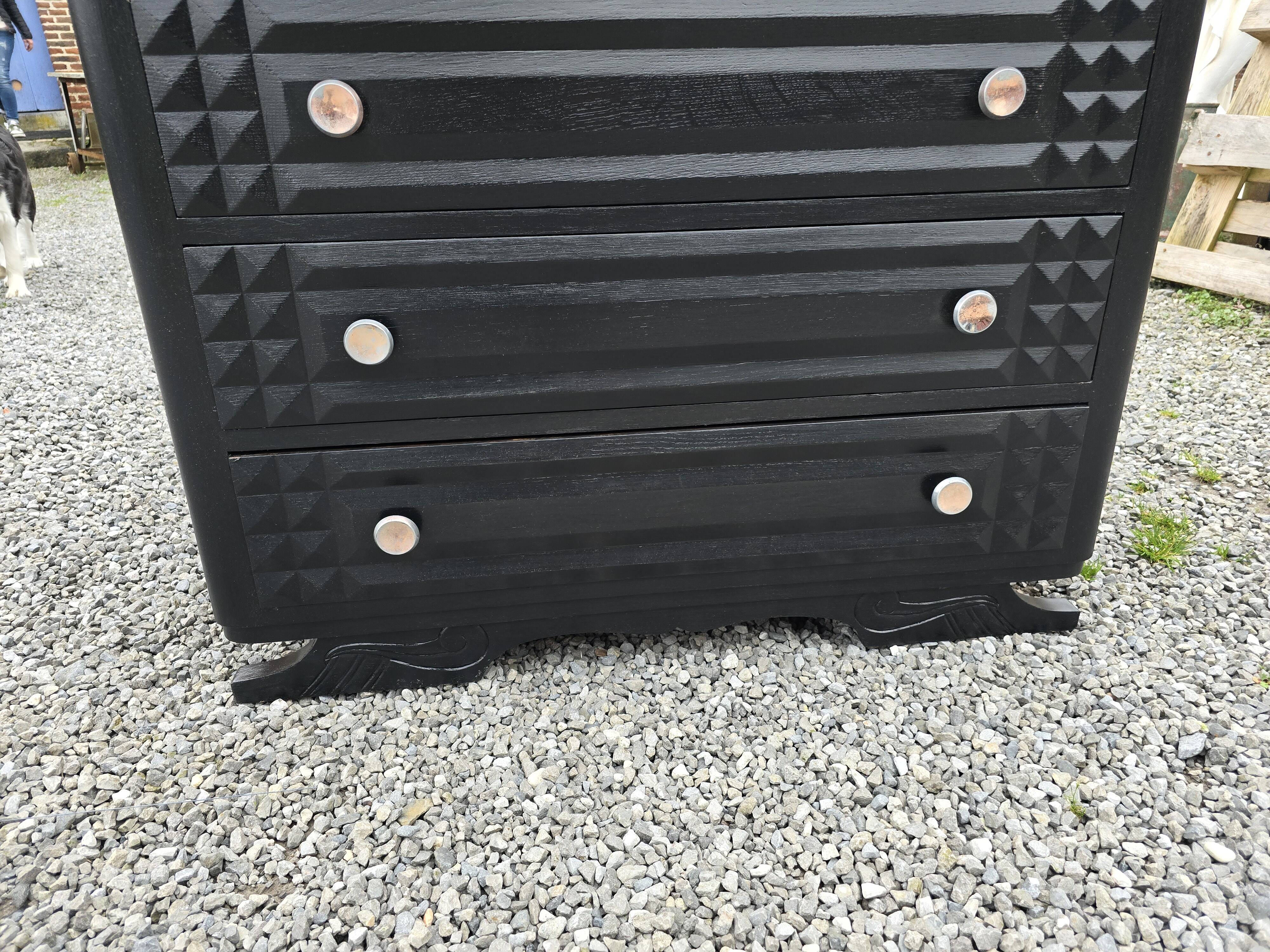 Art deco oak chest of drawers from the 50s revamp