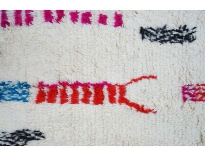 Colorful Berber carpet 279 x 148cm