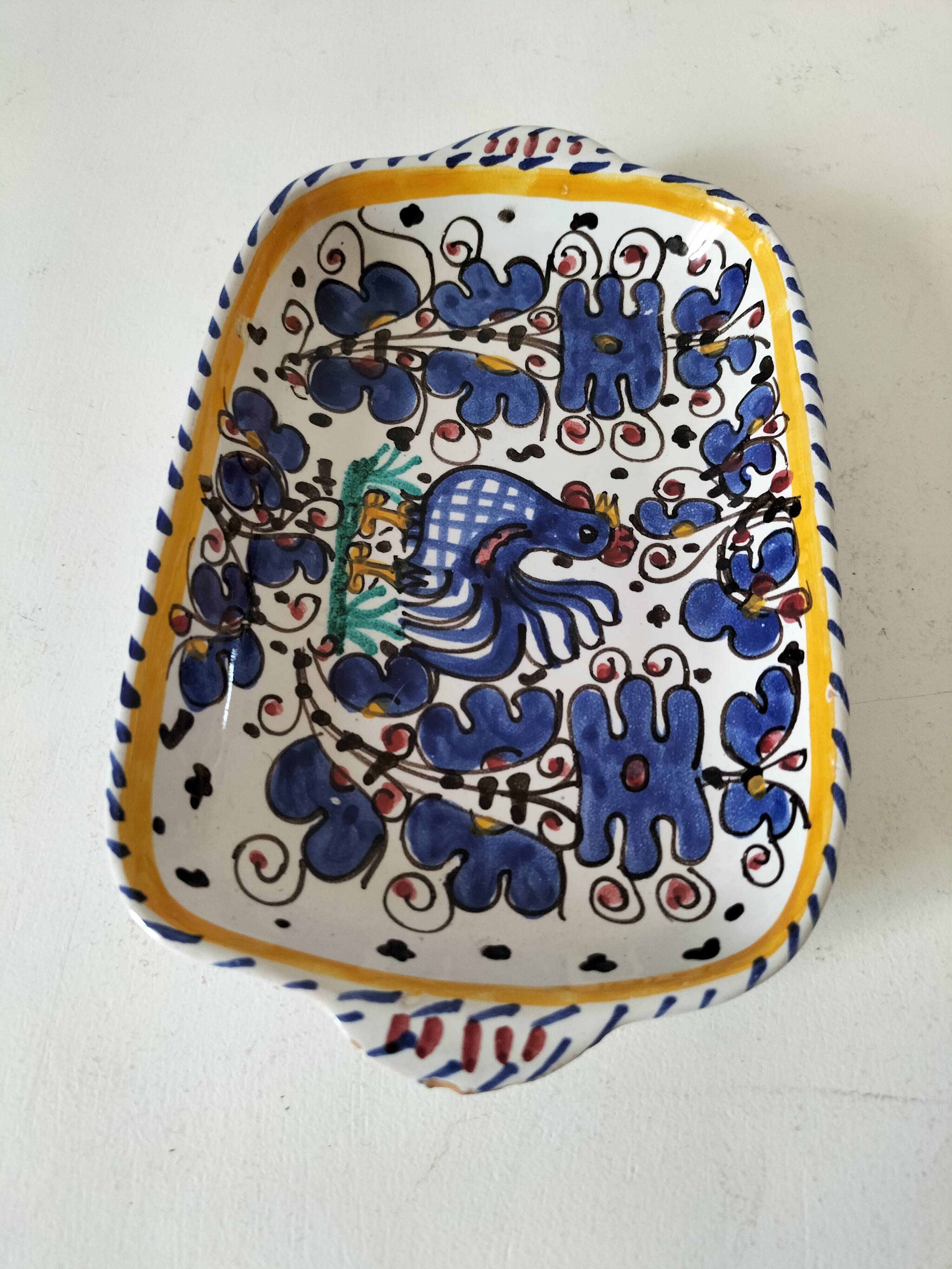 Small earthenware dish with rooster decoration – Portugal, hand-painted