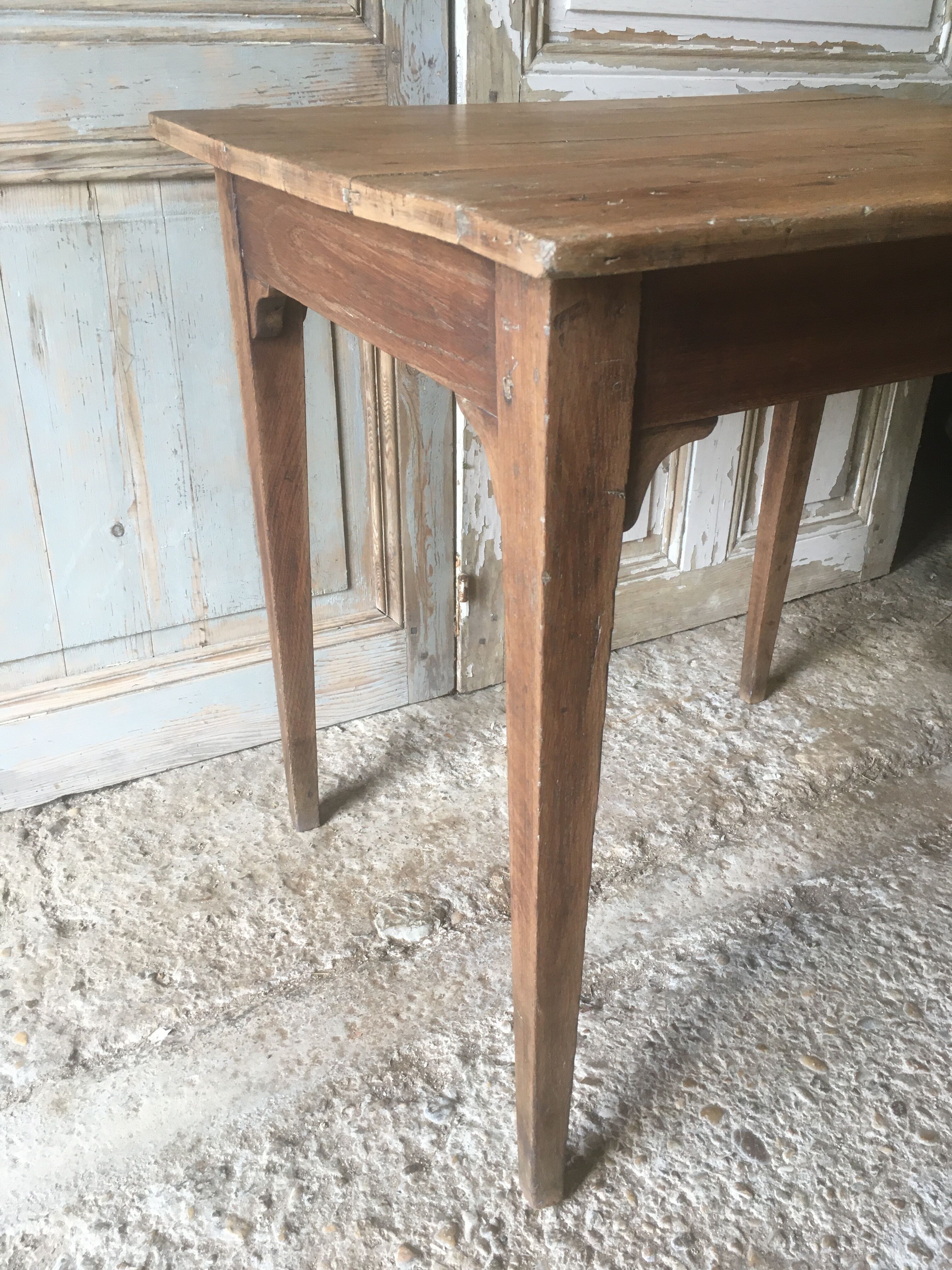 Farmhouse table