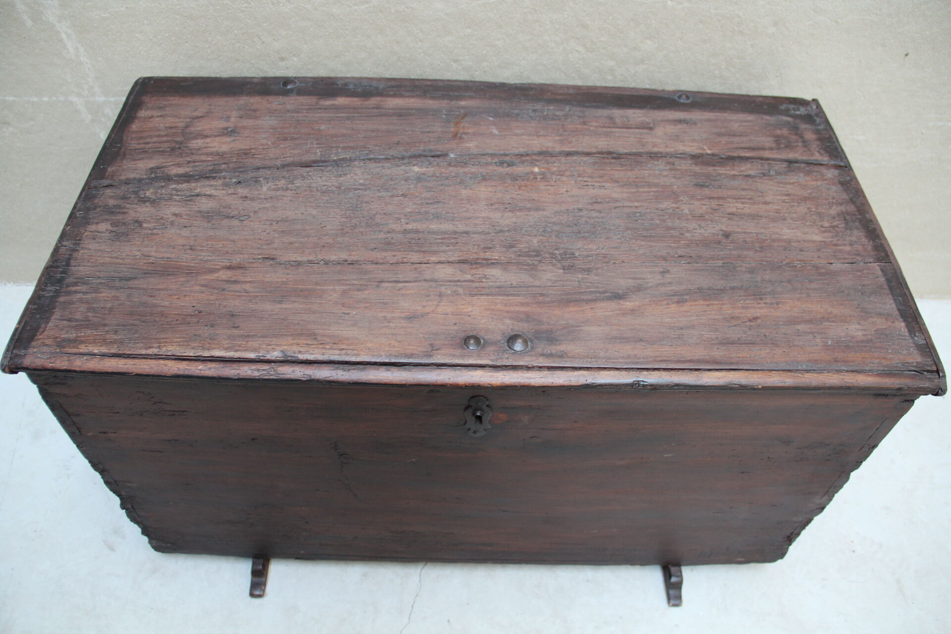 Old box made of raw wood