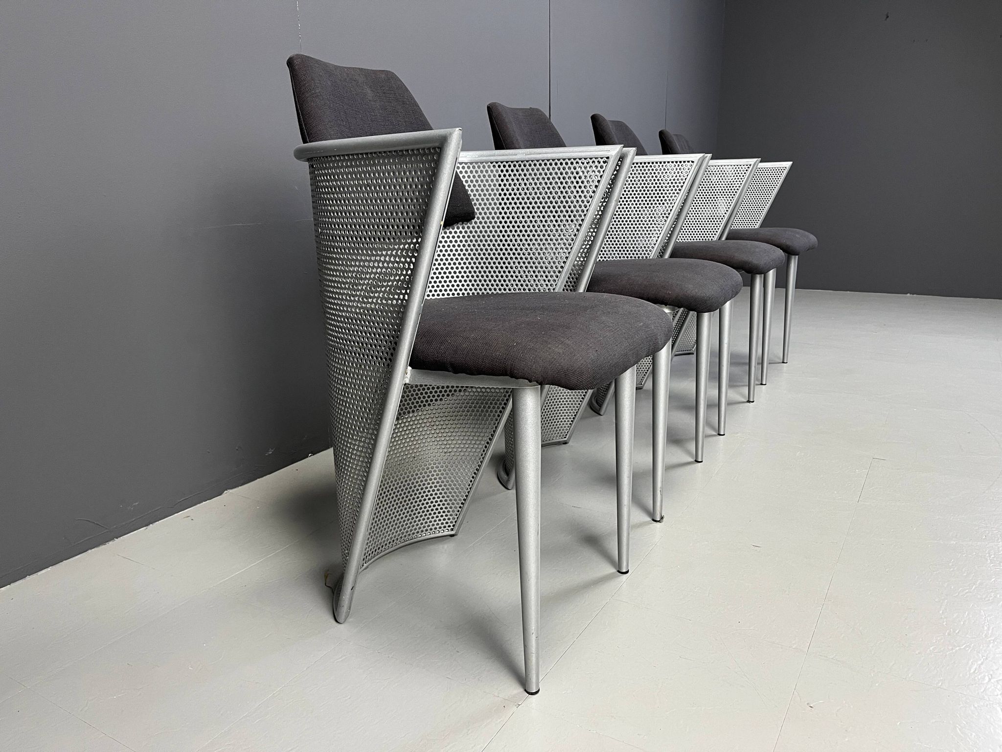 Chaises de salle à manger en métal postmodernes, années 1980