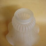 Paire de tulipes en verre moulé pressé 1900