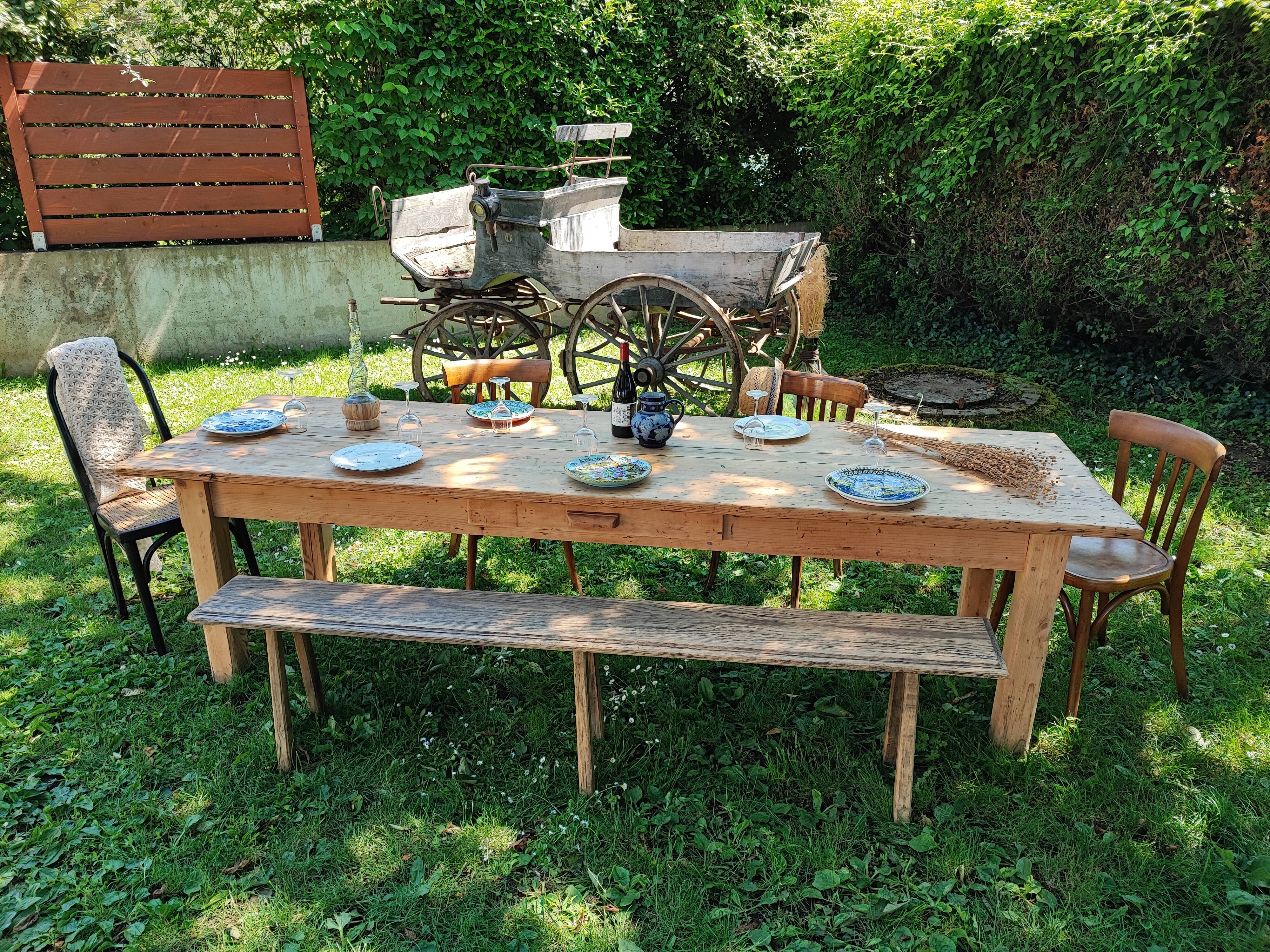 Farm table