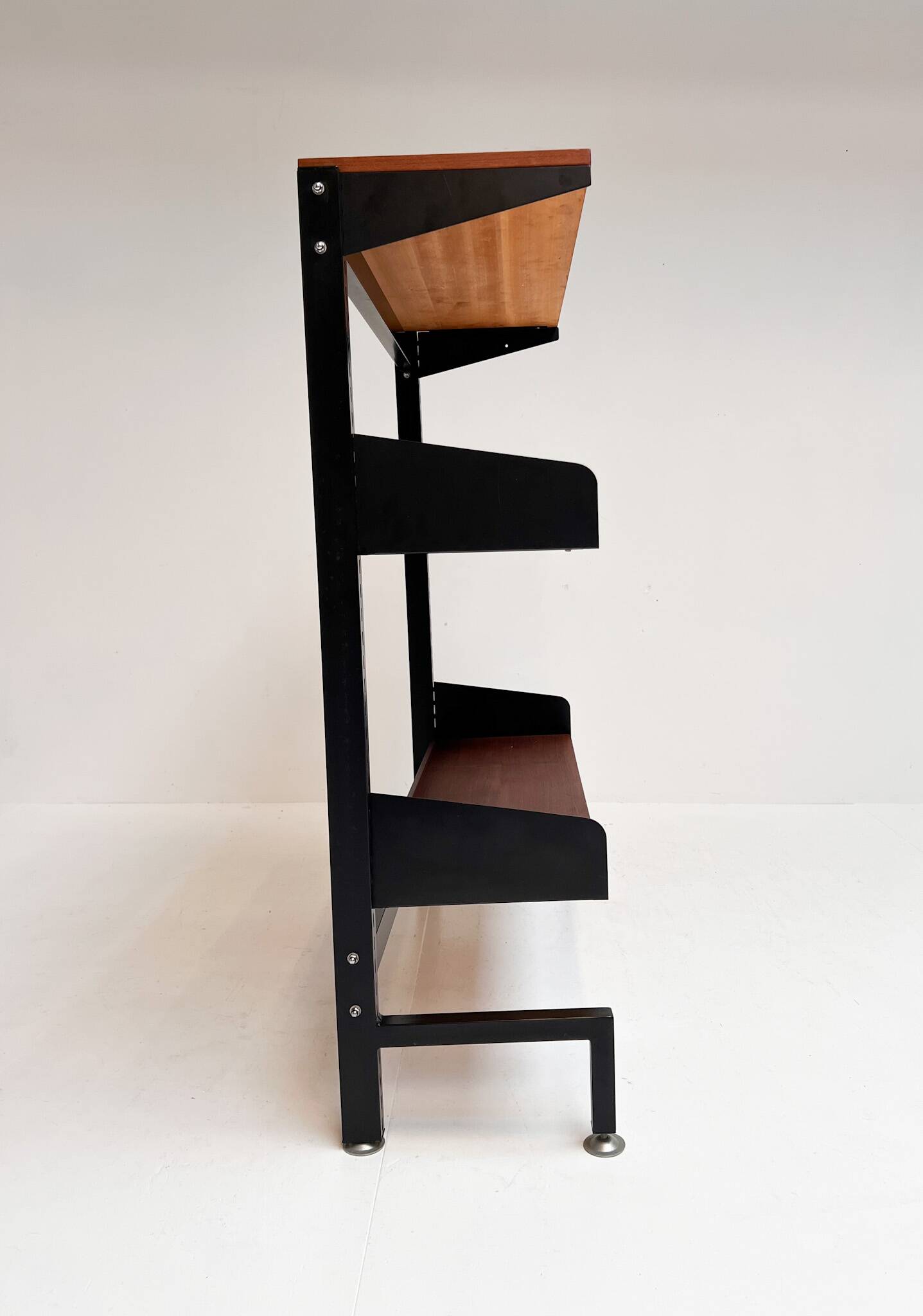 Freestanding and adjustable vintage wall unit, 1960s