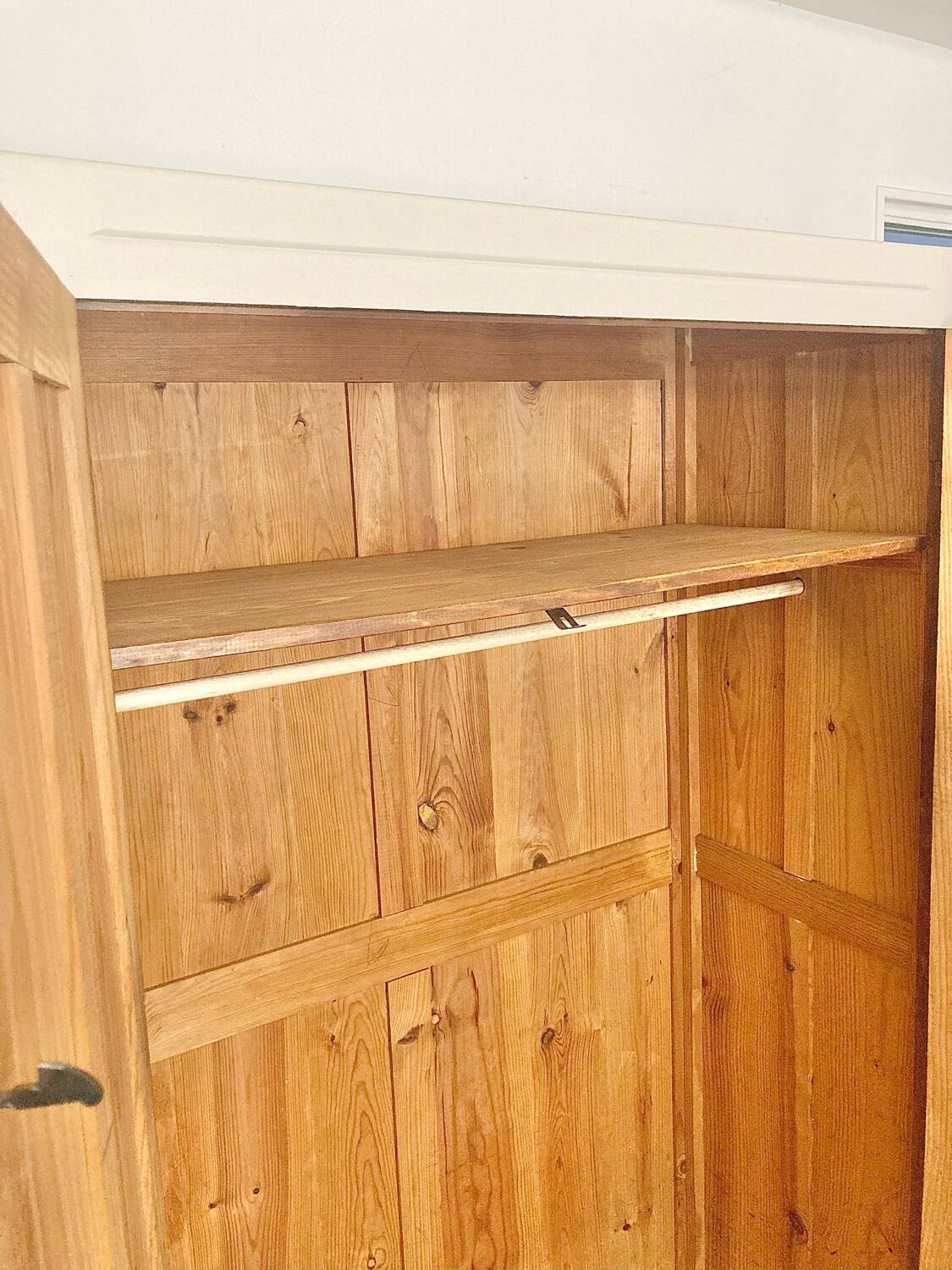 Armoire parisienne