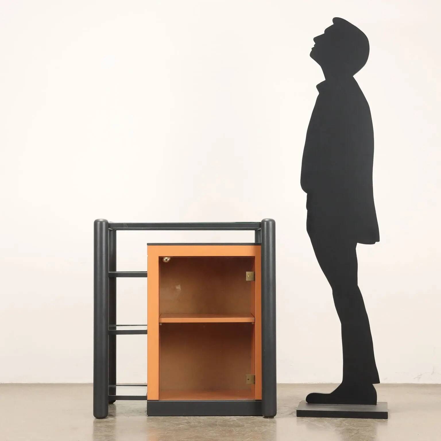 Vitrine vintage design en bois laqué, Italie, années 1980