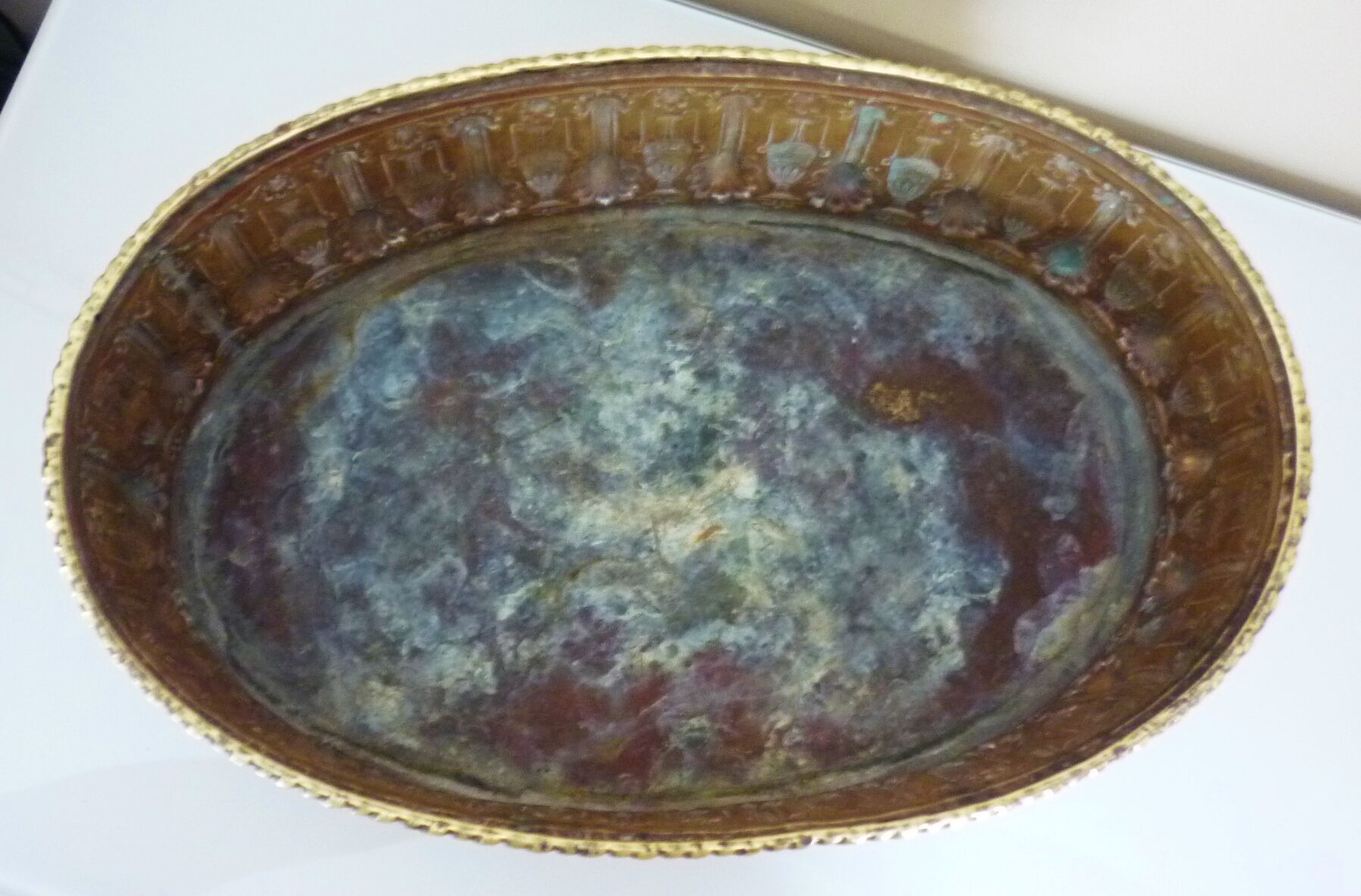 Old planter, repelled brass, nineteenth century, antique décor