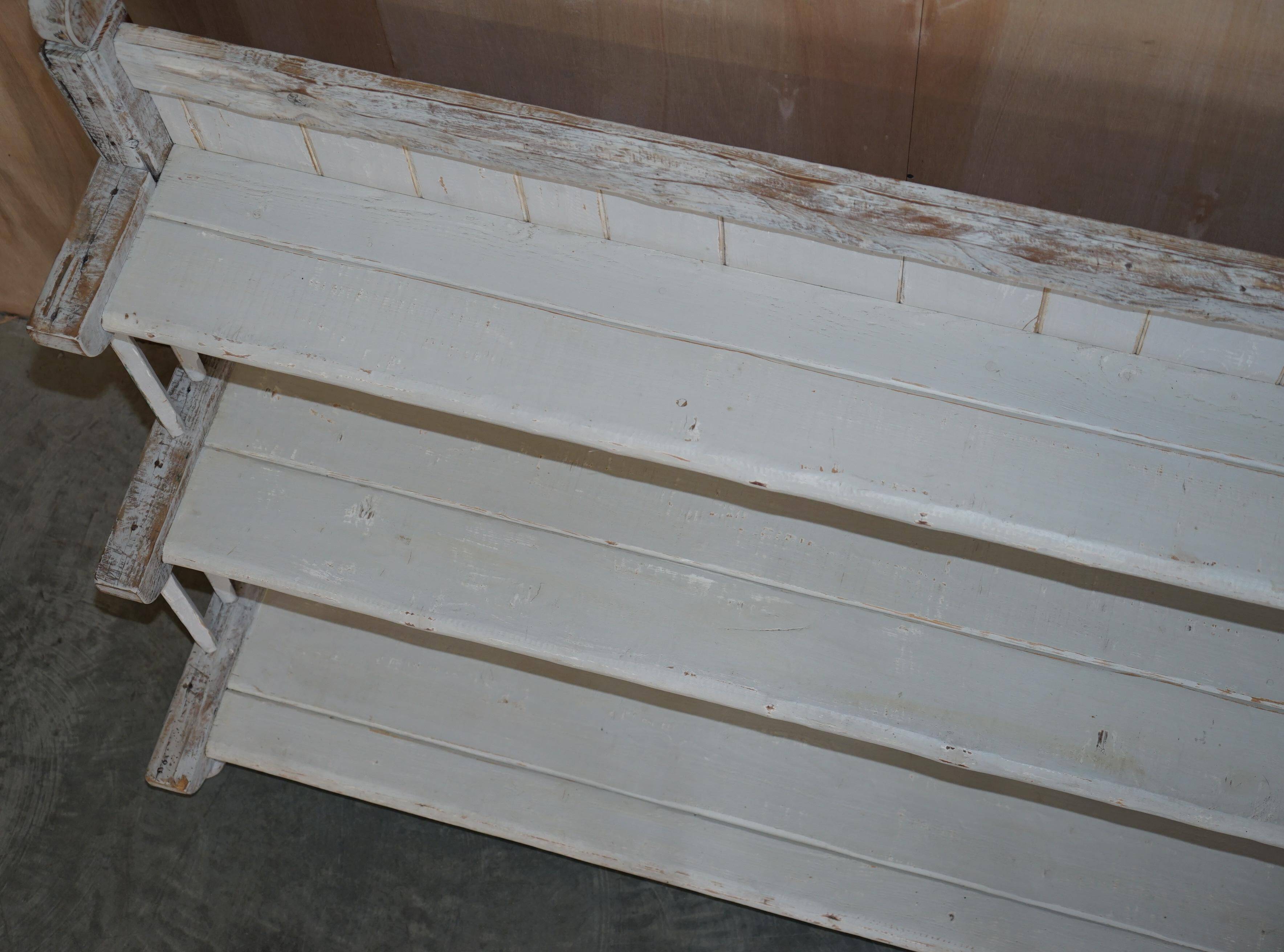 Large cascade shelf in solid oak, Late Victorian style.