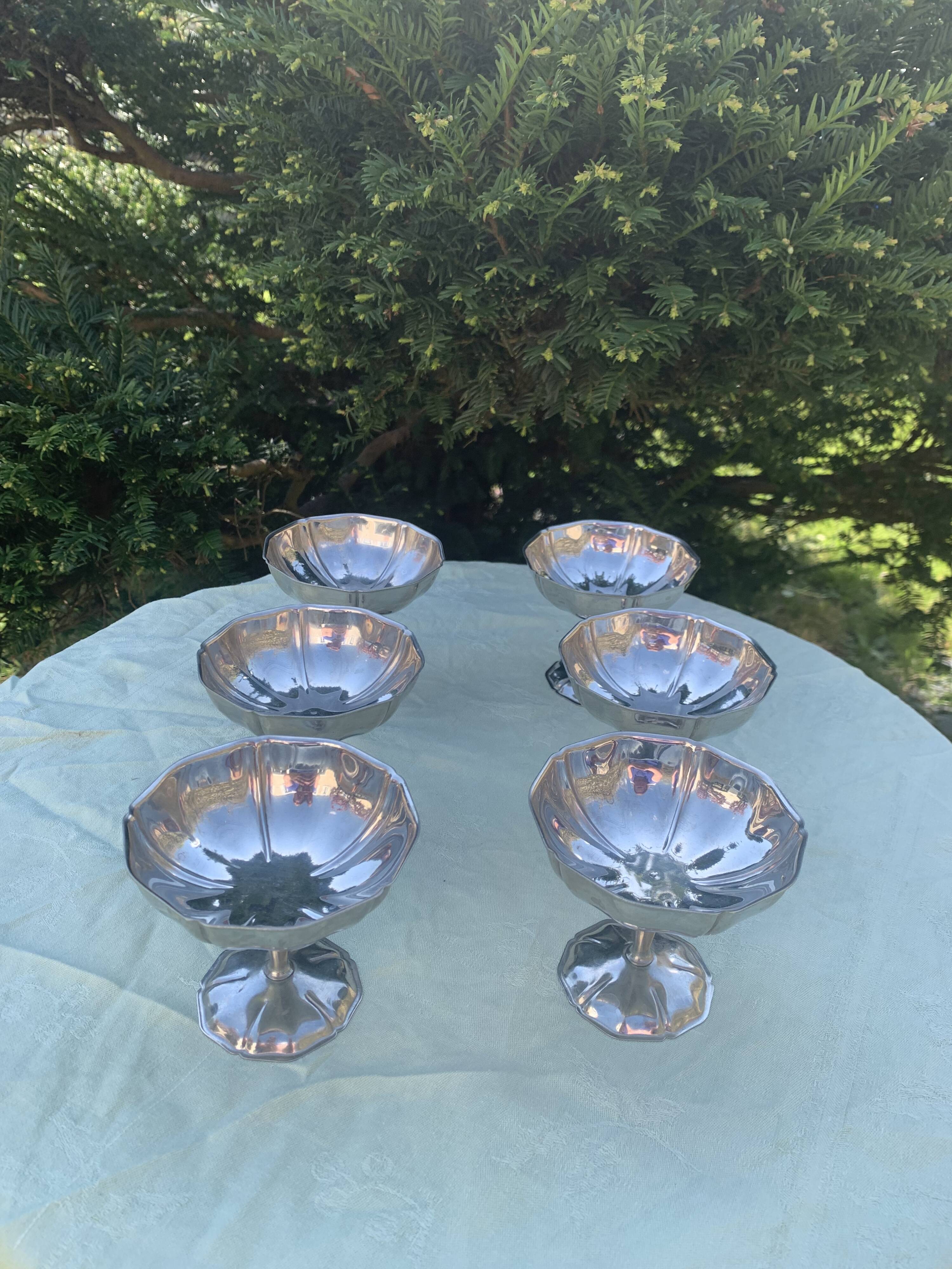6 coupes en inox vintage, forme de fleurs