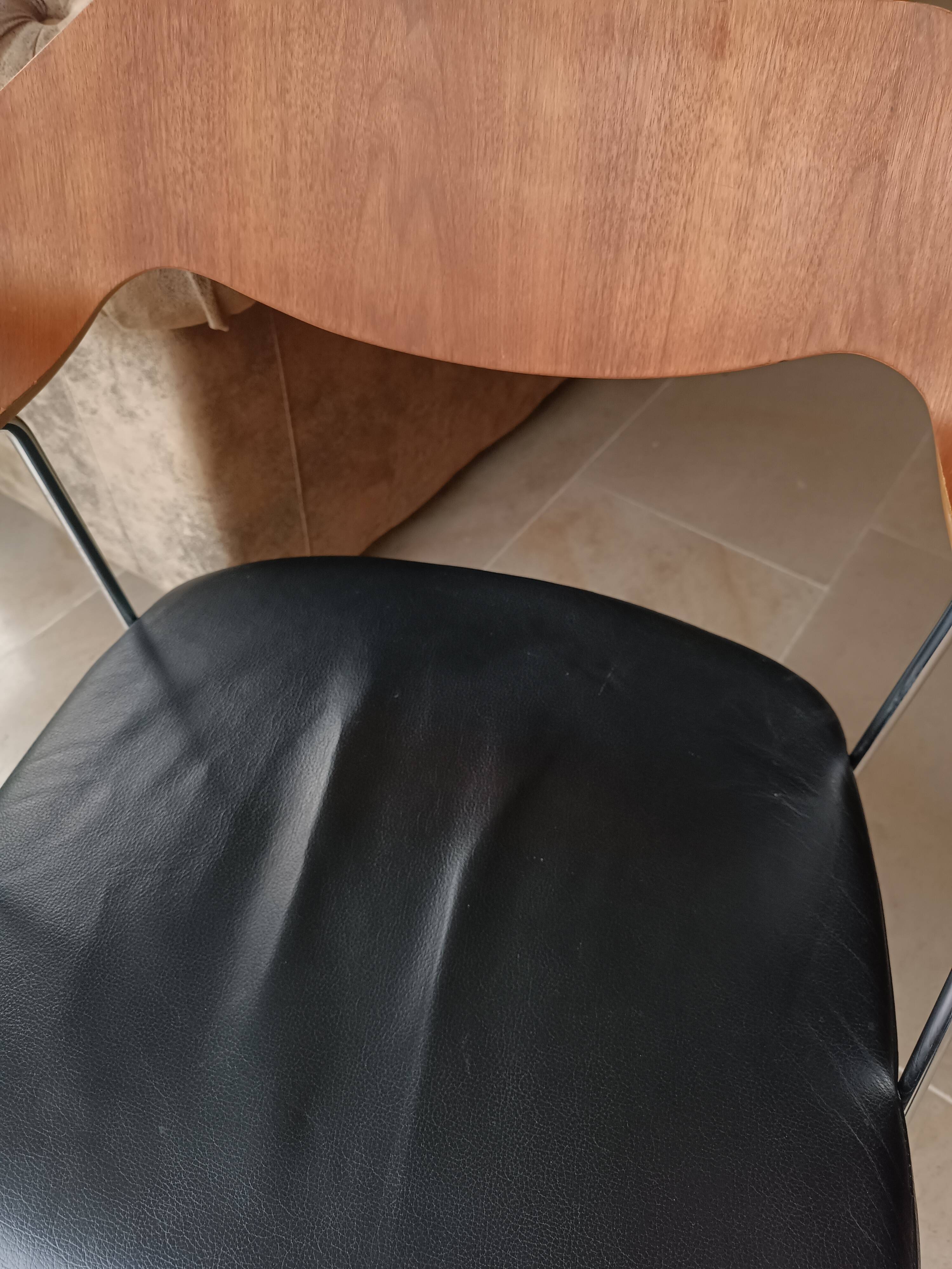 Chairs 675 Robin Day for Habitat