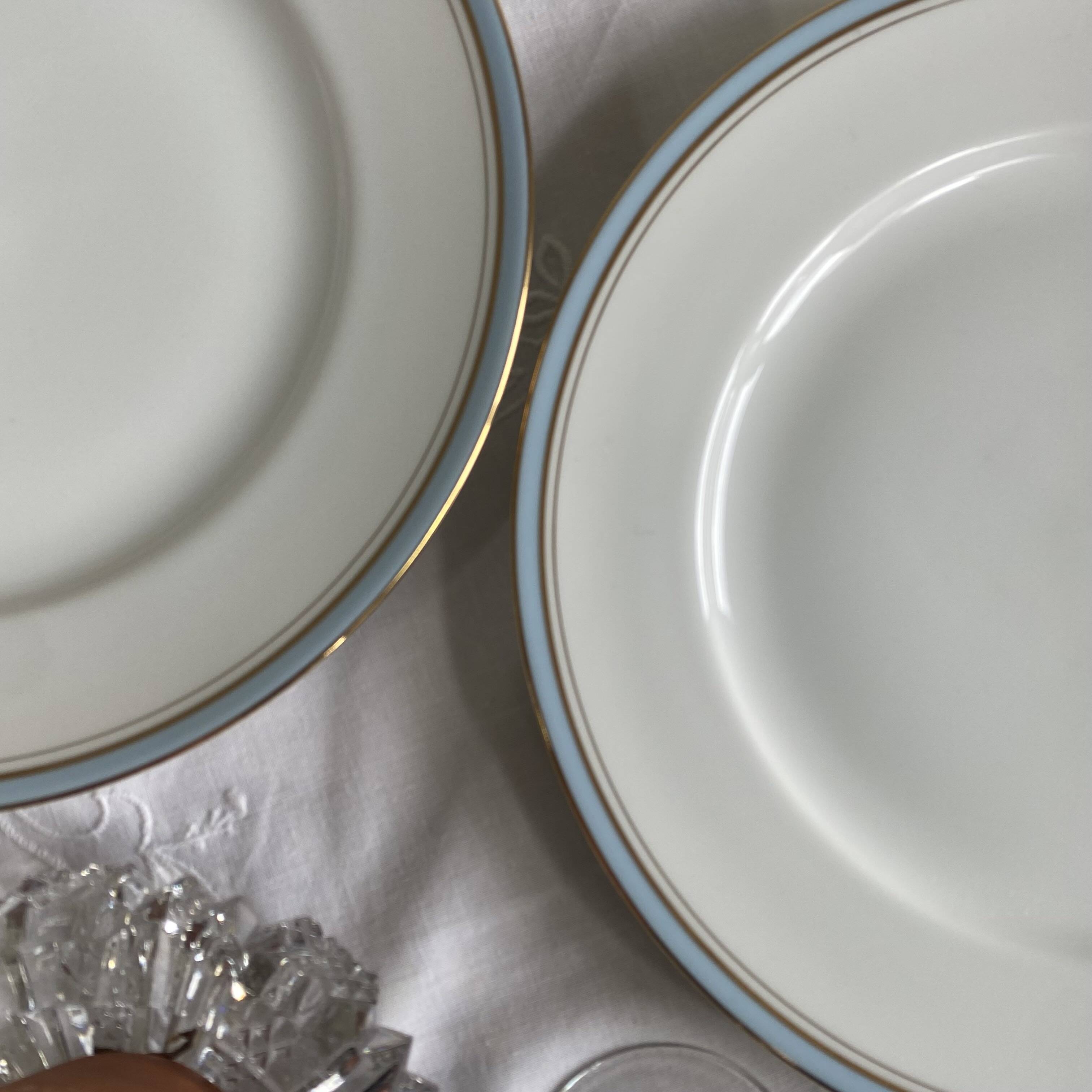 6 flat plates, antique porcelain from the Couleuvre factory.