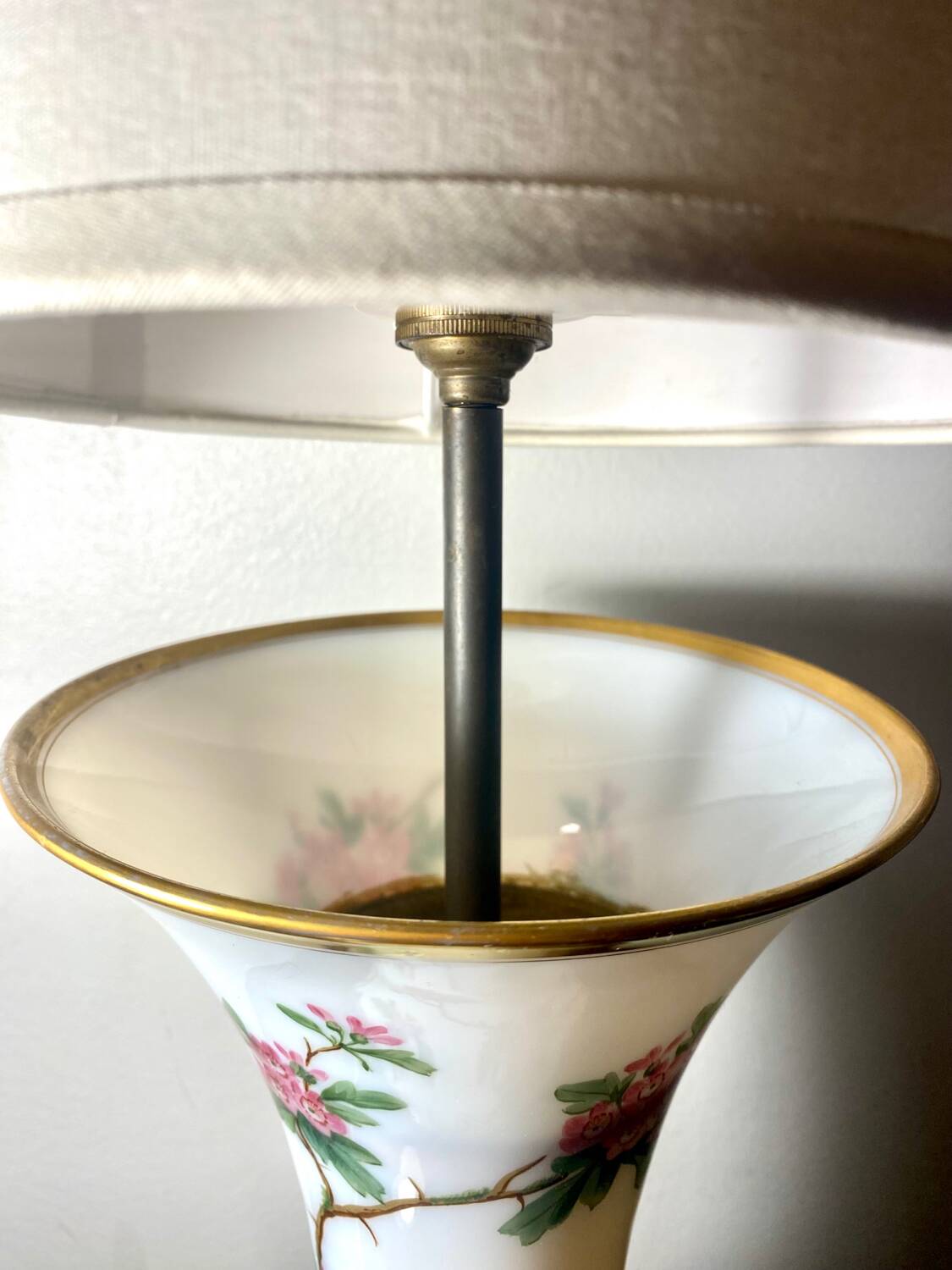 Baccarat Lampe Opaline peint main