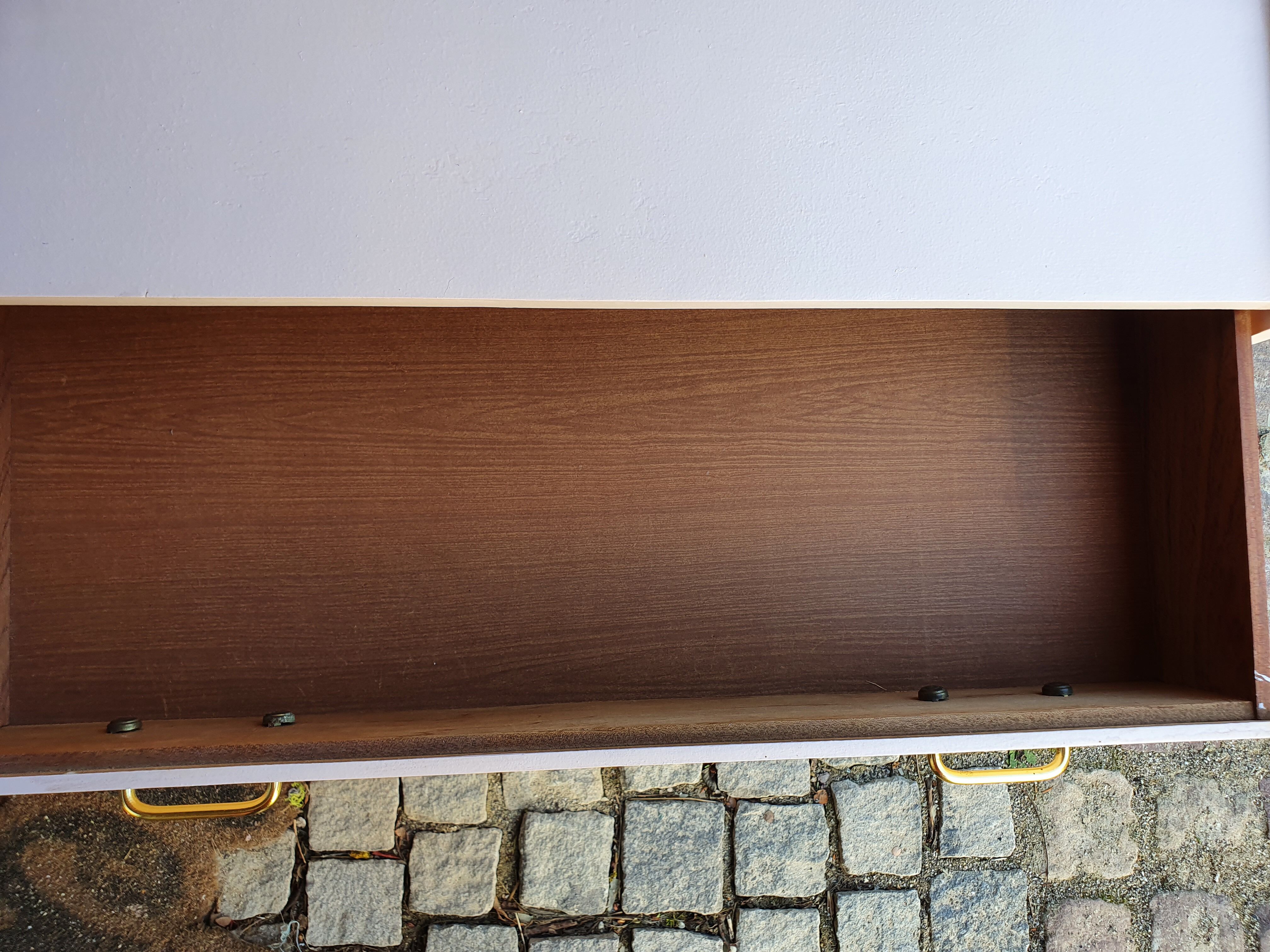 Pink Scandinavian chest of drawers