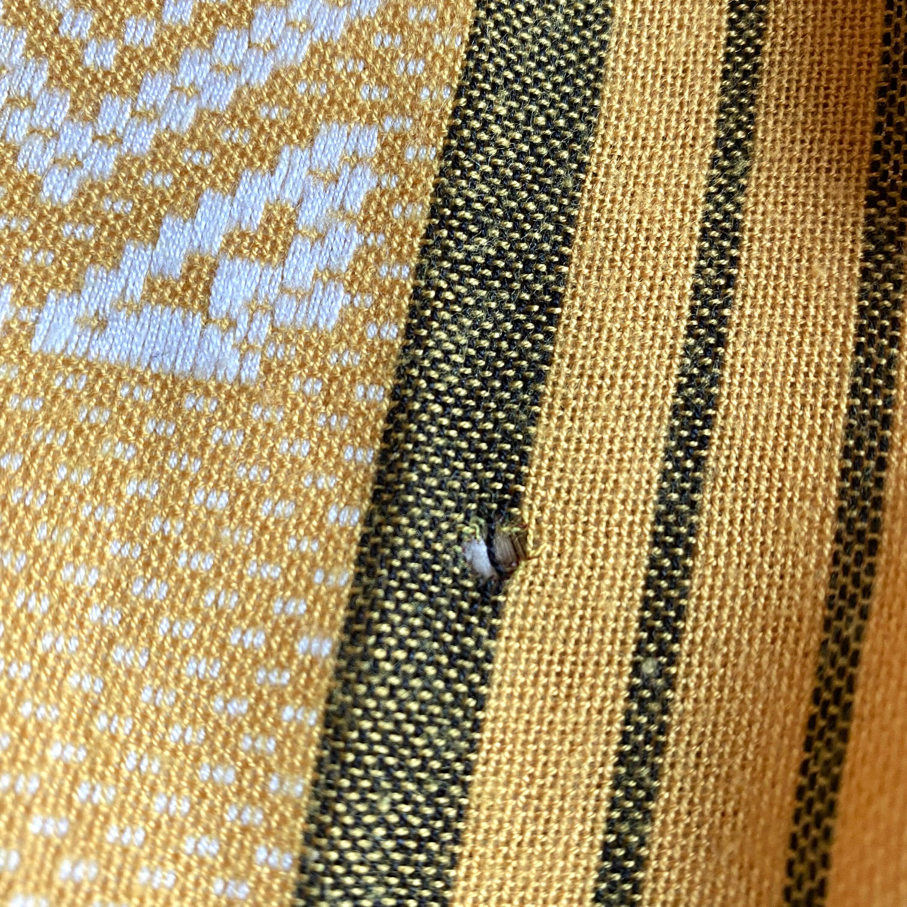 Square vintage tablecloth 140x140