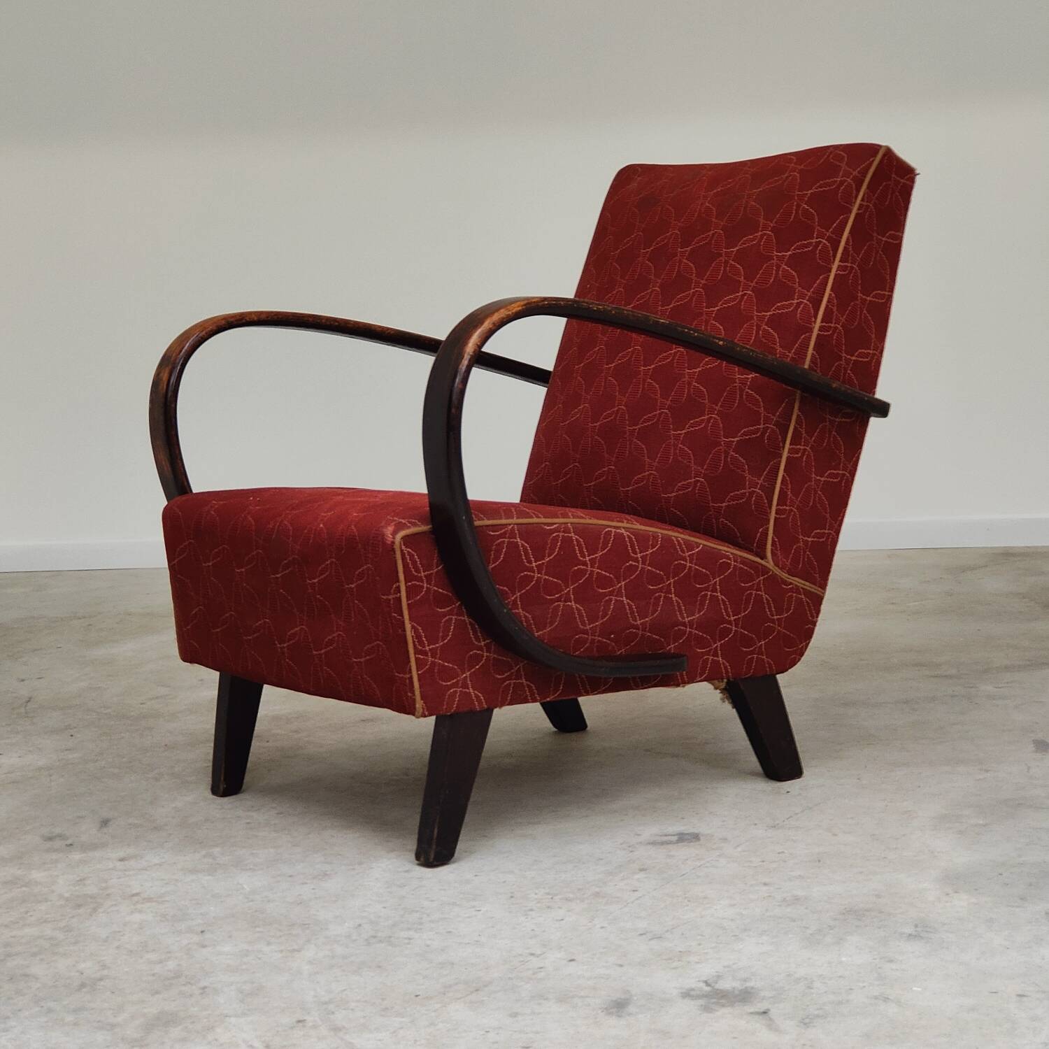 Pair of H410 Type C burgundy armchairs by Jindrich Halabala for Thonet